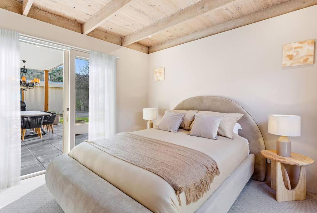 Four-Bedroom House photo 2