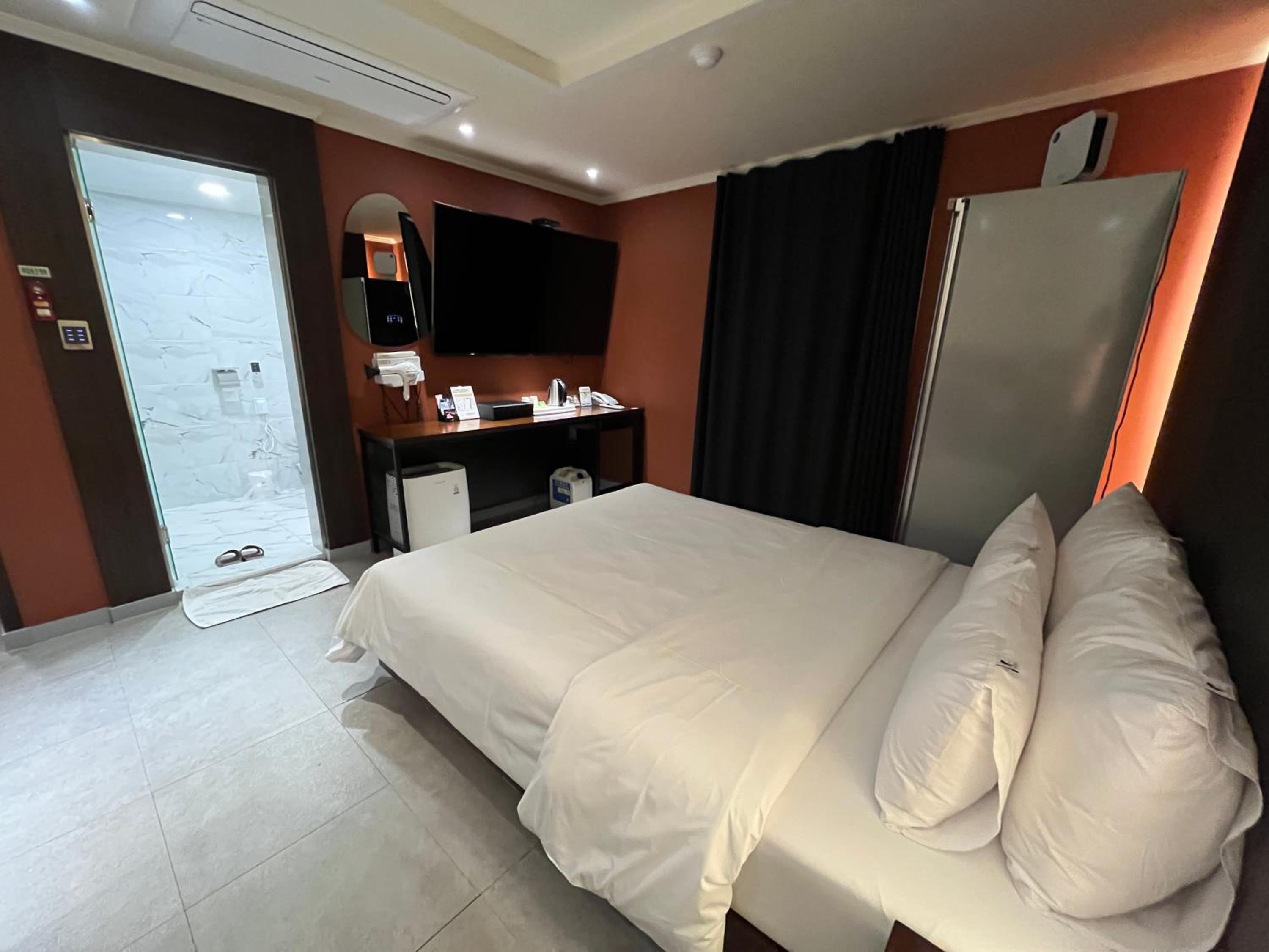 Deluxe Double Room - Photo 4