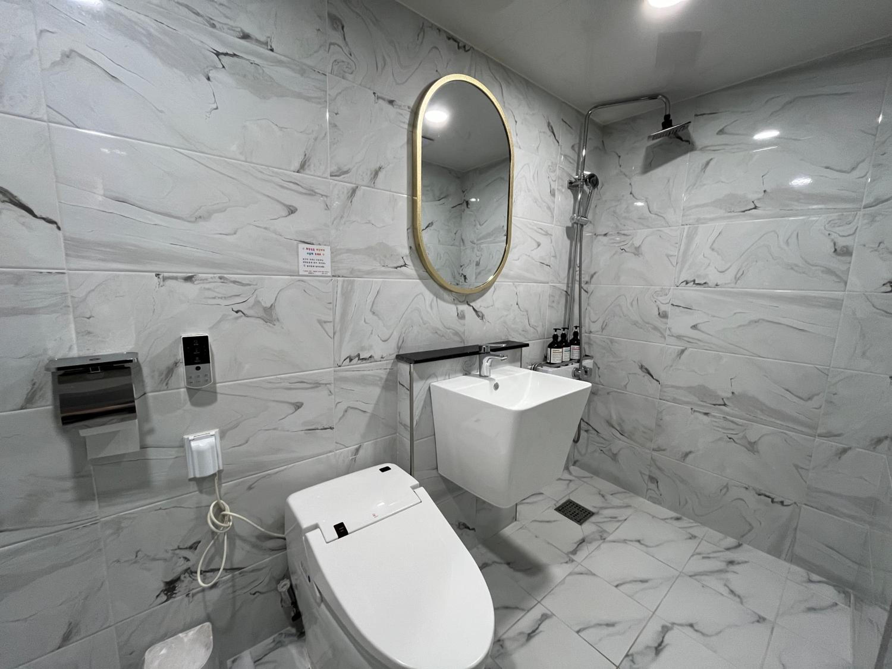 Deluxe Double Room - Photo 6