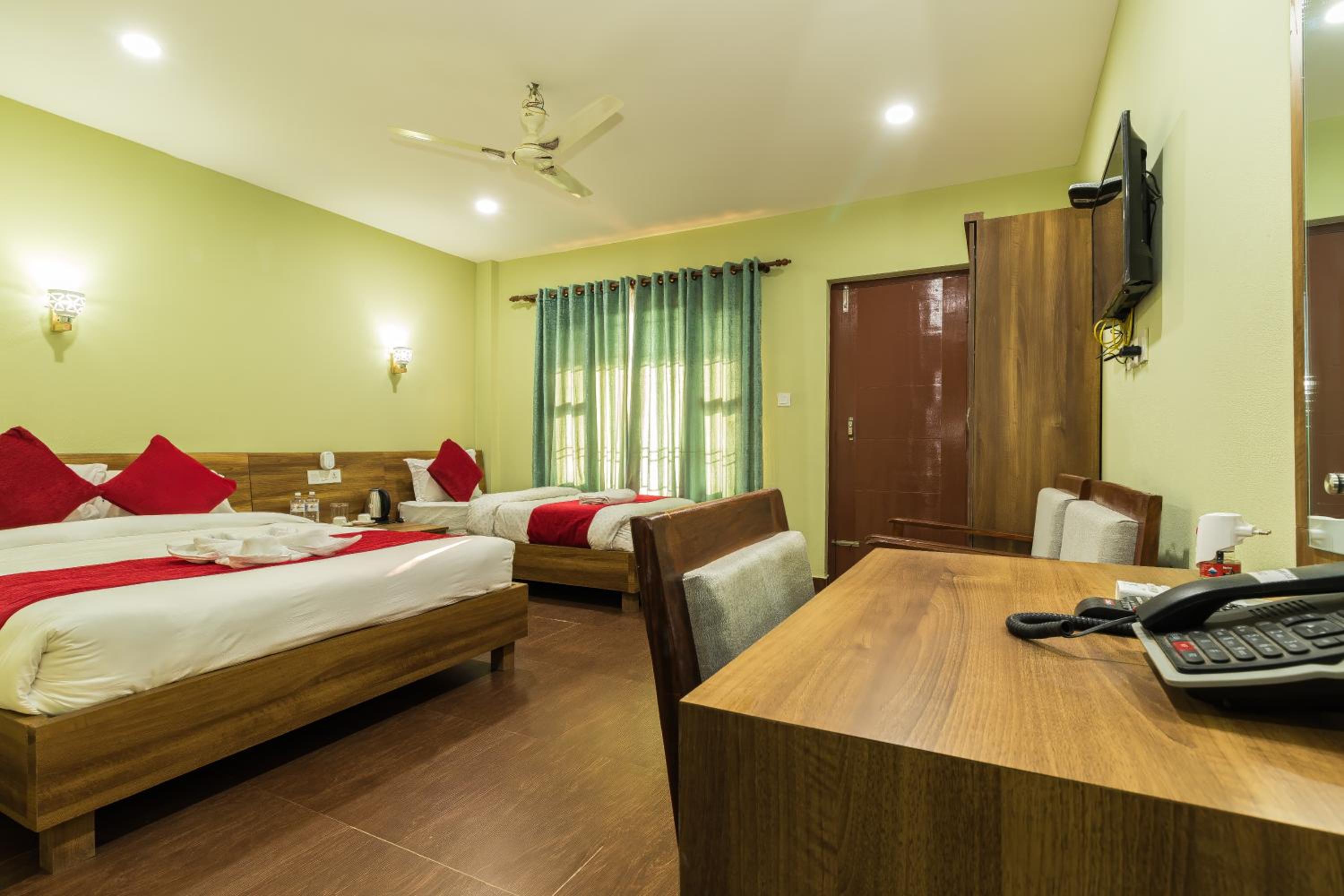 Superior Double or Twin Room photo 3