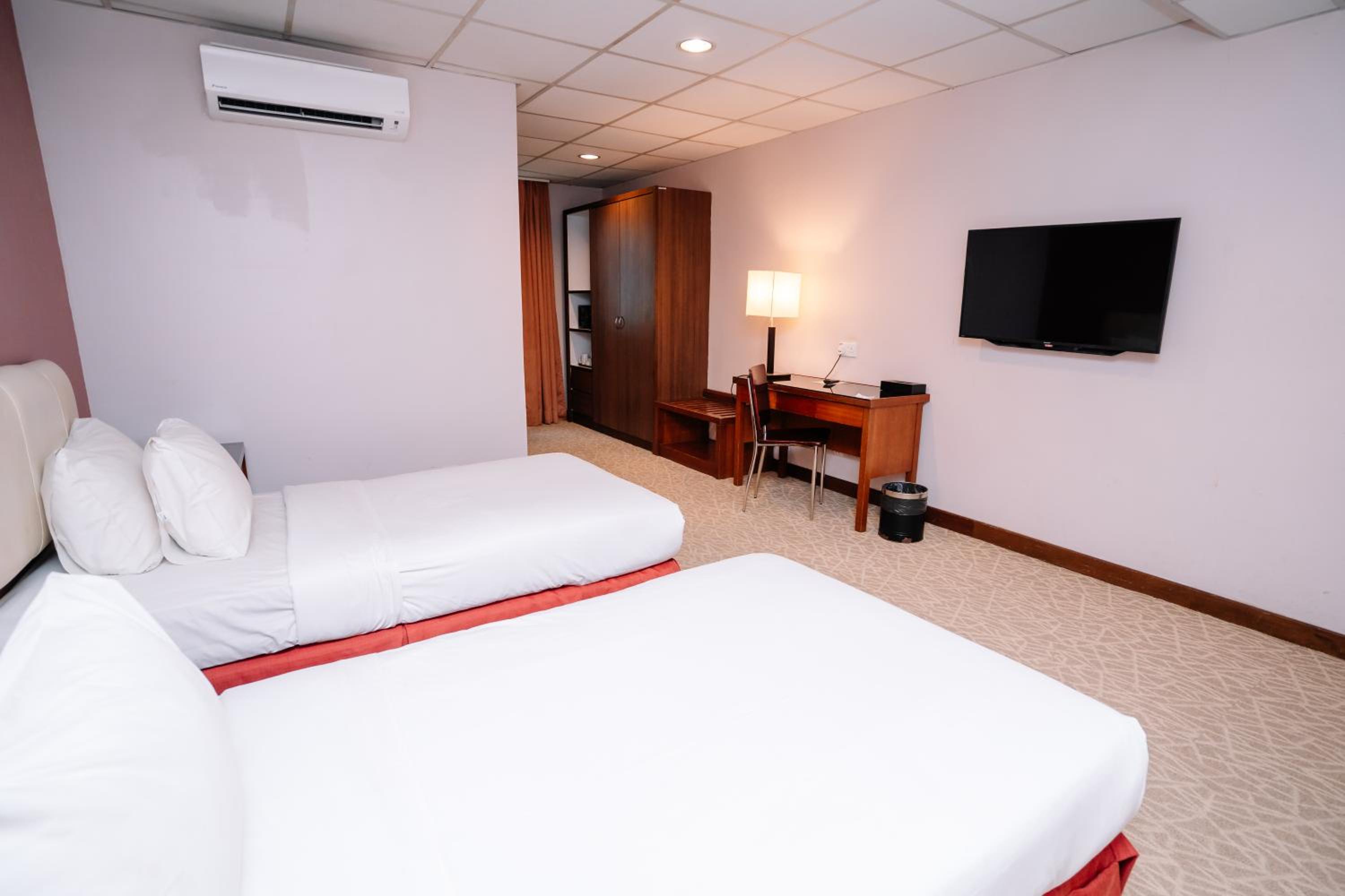 Superior Double or Twin Room photo 3