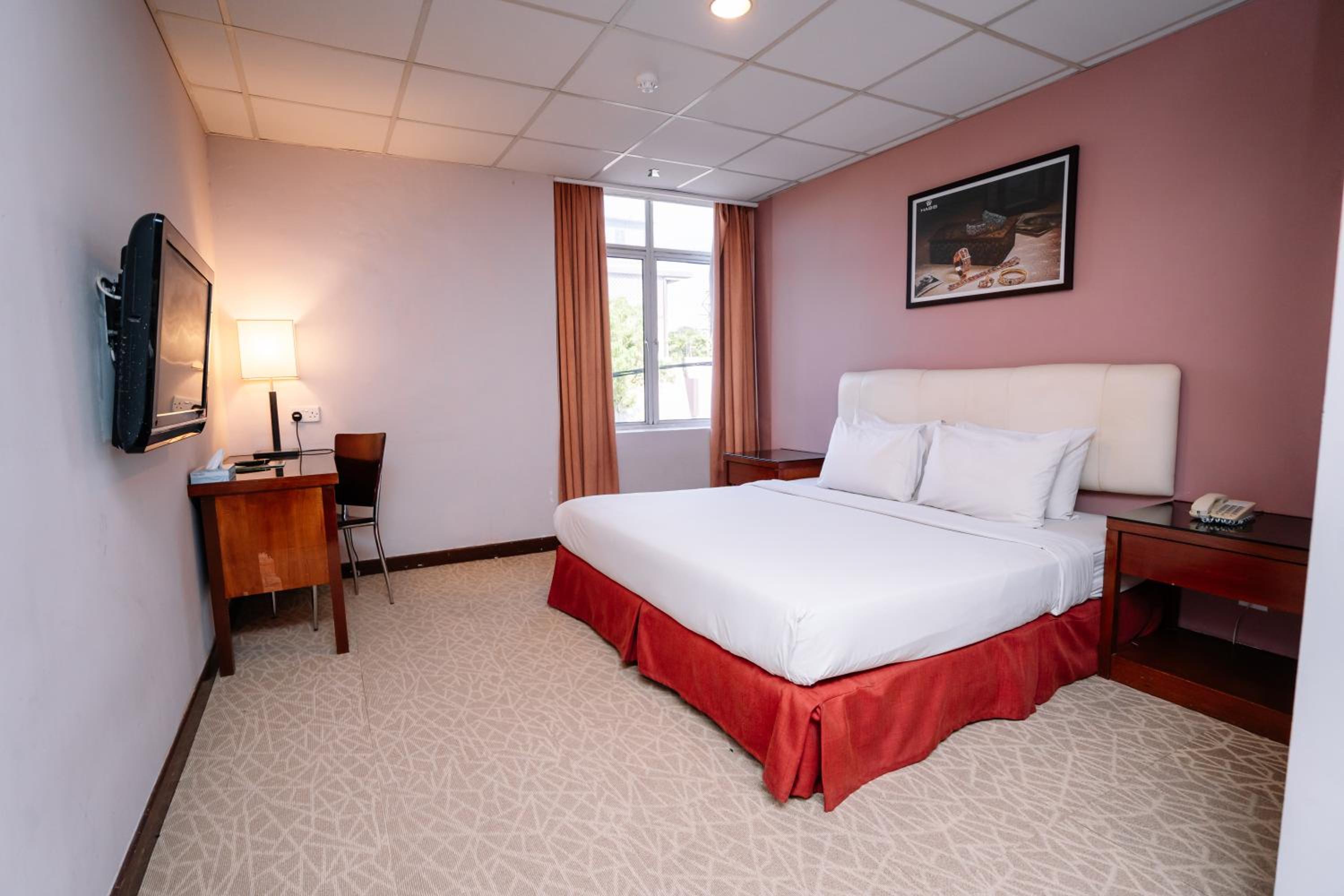 Deluxe Double or Twin Room photo 1