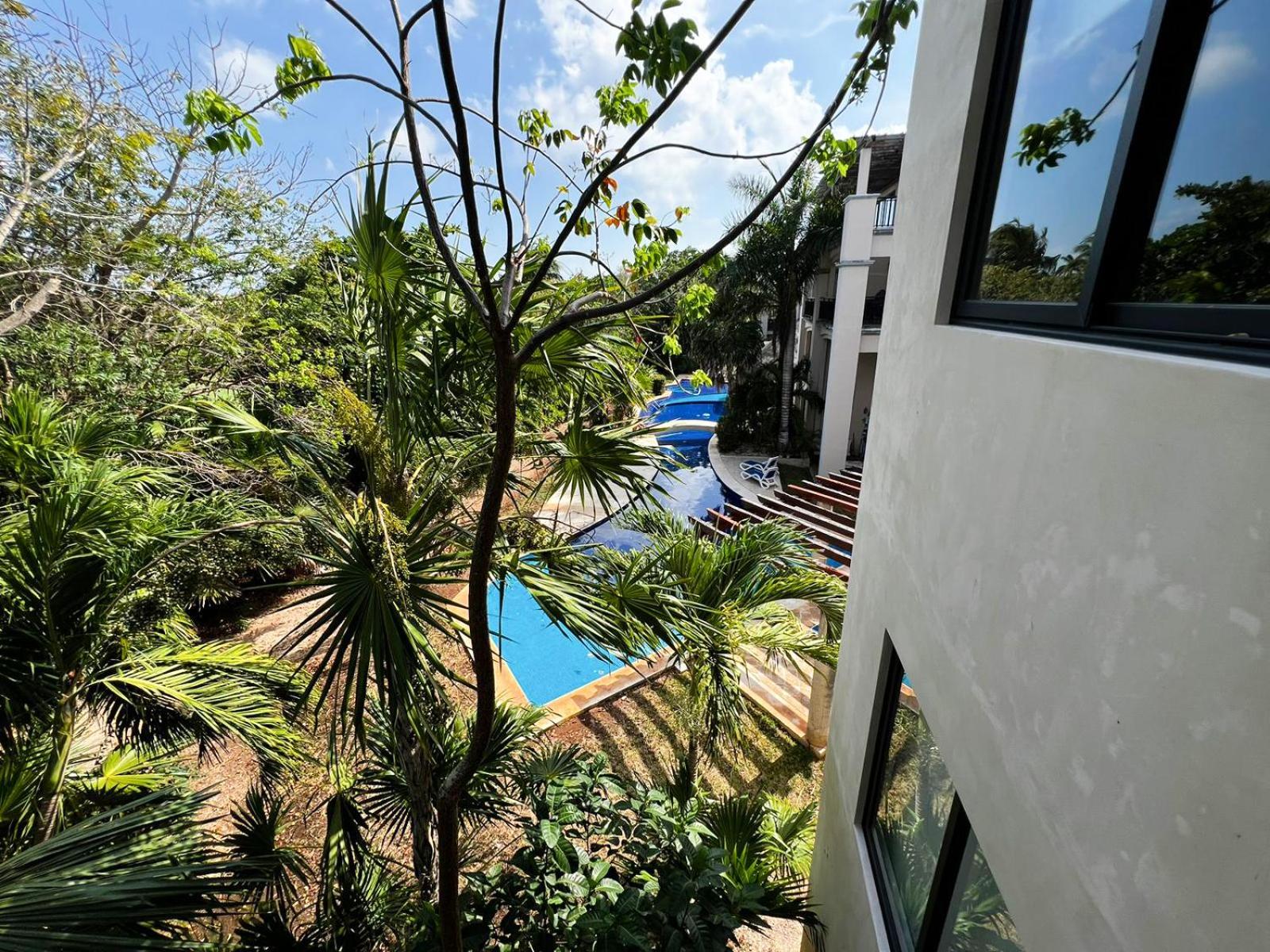 Two-Bedroom Apartment with Garden View photo 2