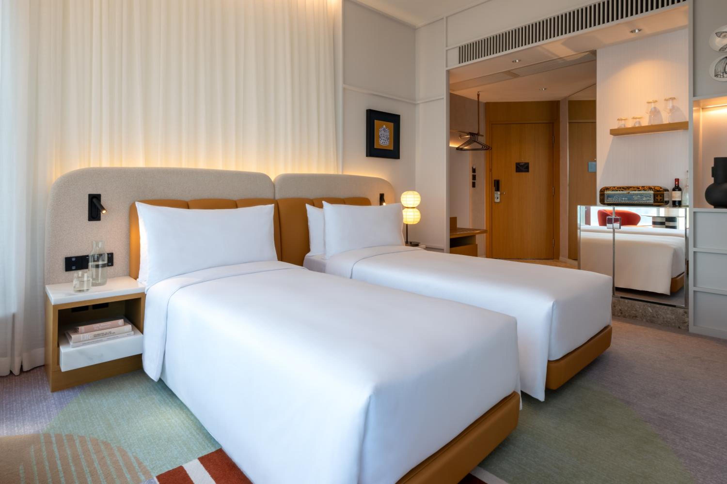 Harbour Deluxe Twin Room Harbour Deluxe Twin Room