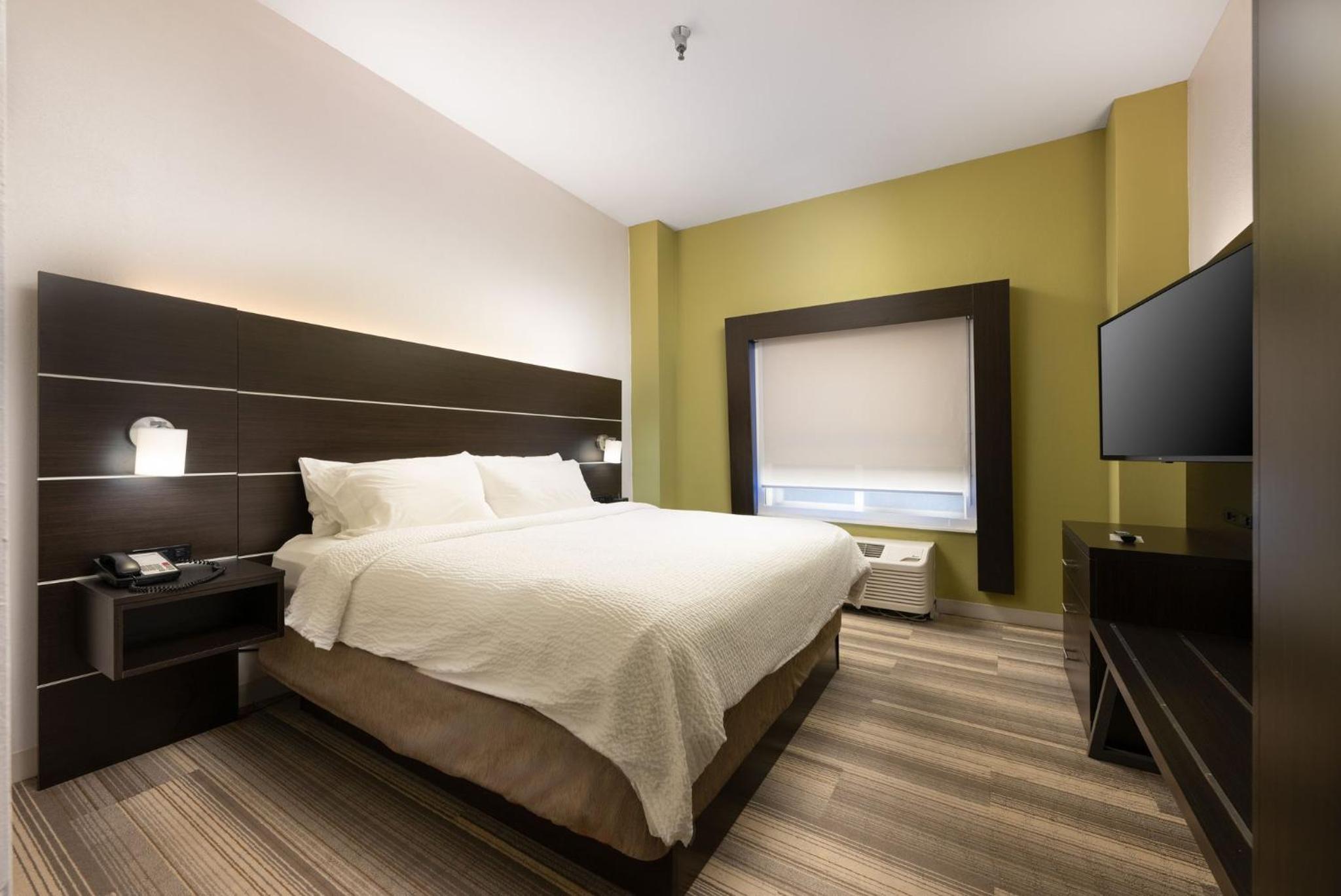 King Suite - Photo 1