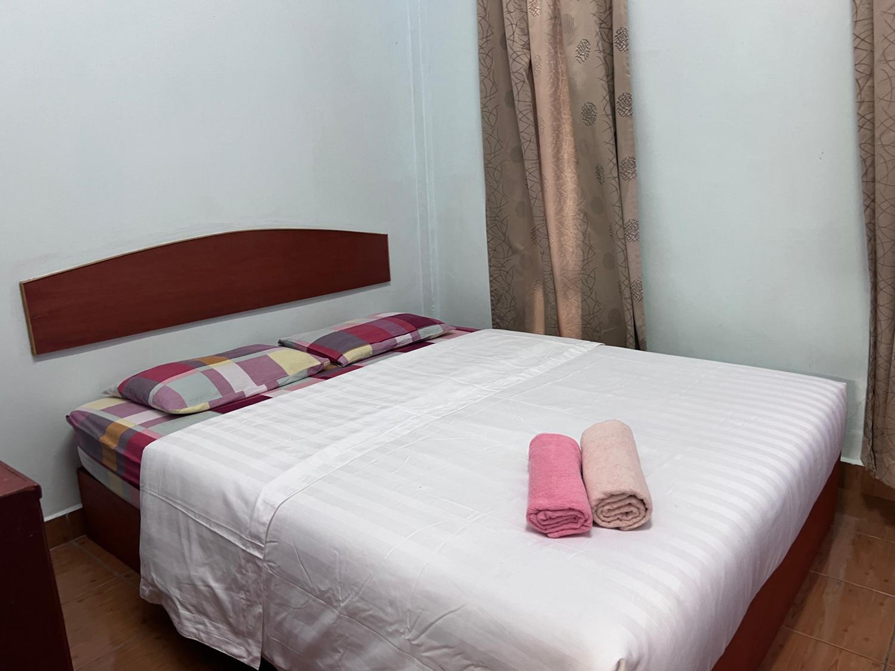 Triple Room With Shared Bathroom photo 1
