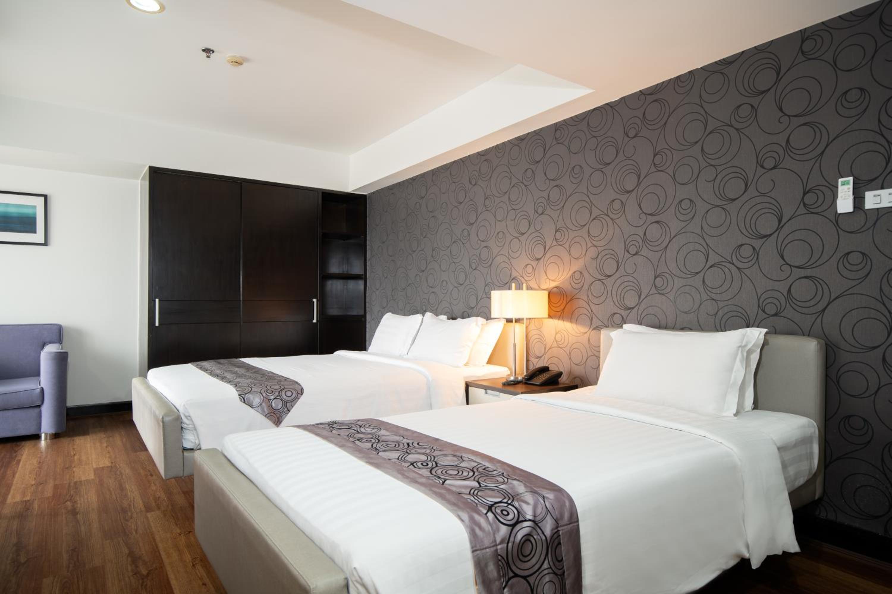 Superior Triple Room photo 2
