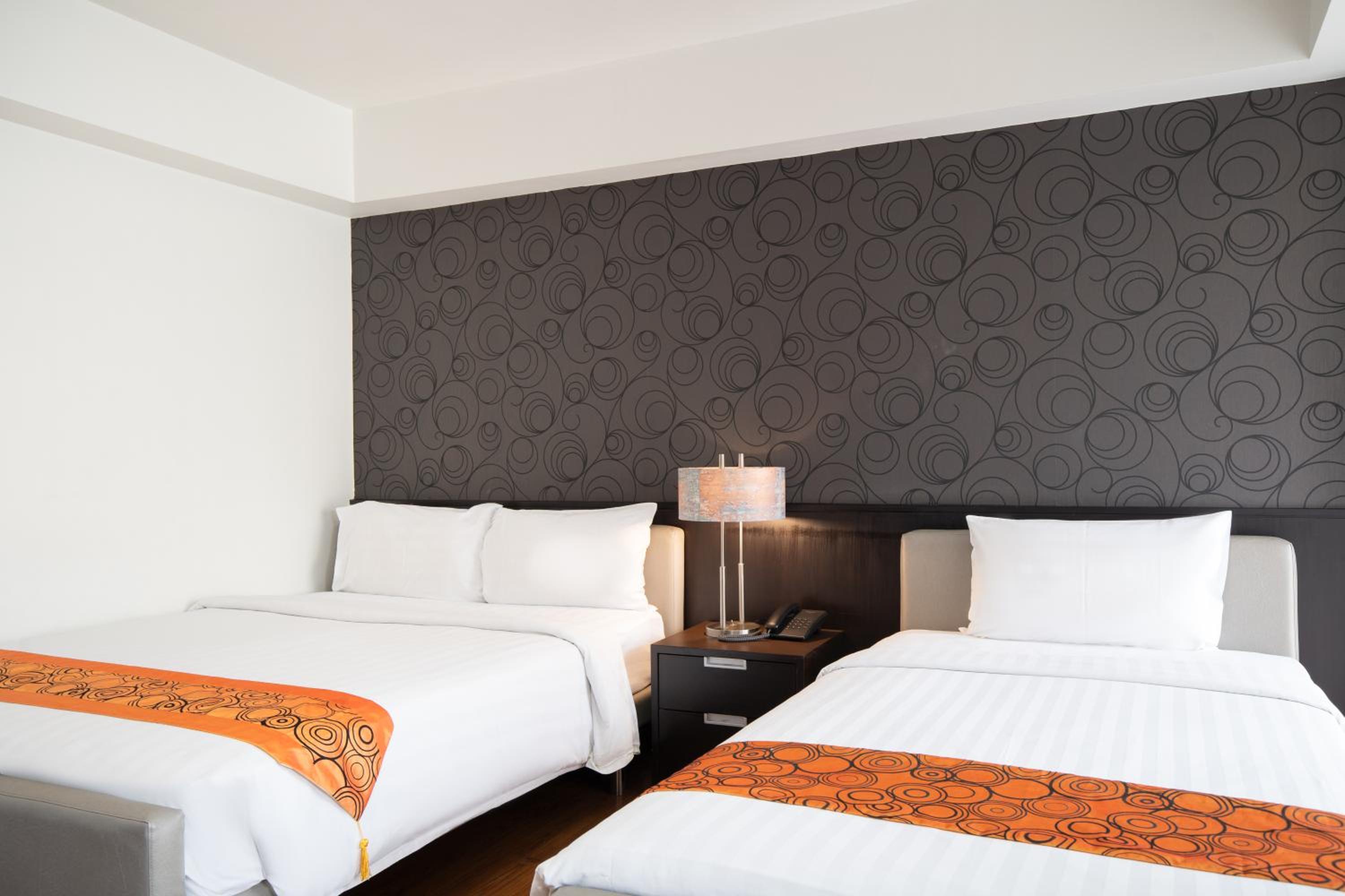 Deluxe Twin Room photo 2