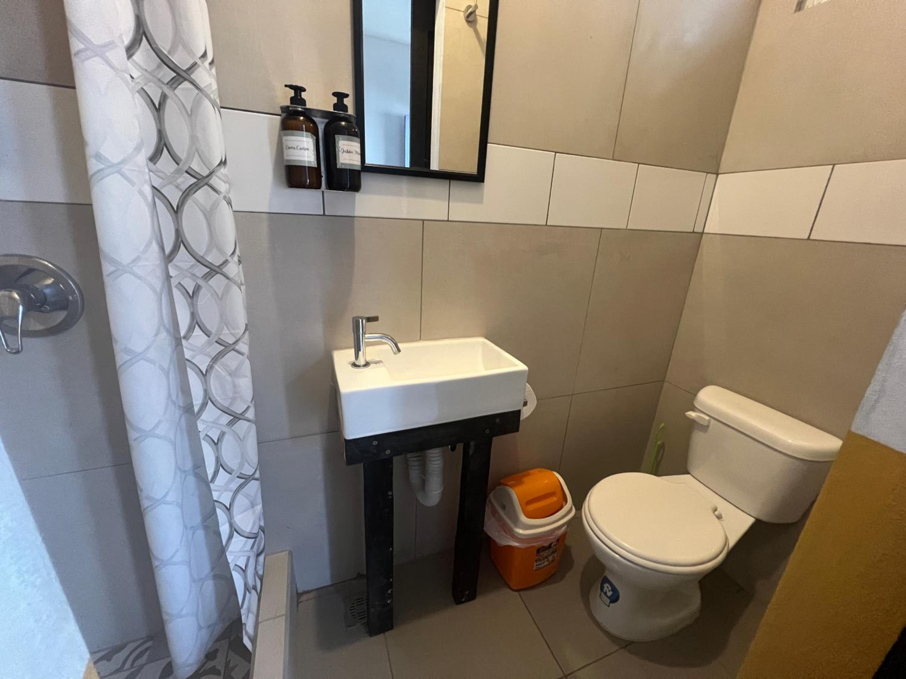 Double Room with Private Bathroom photo 2