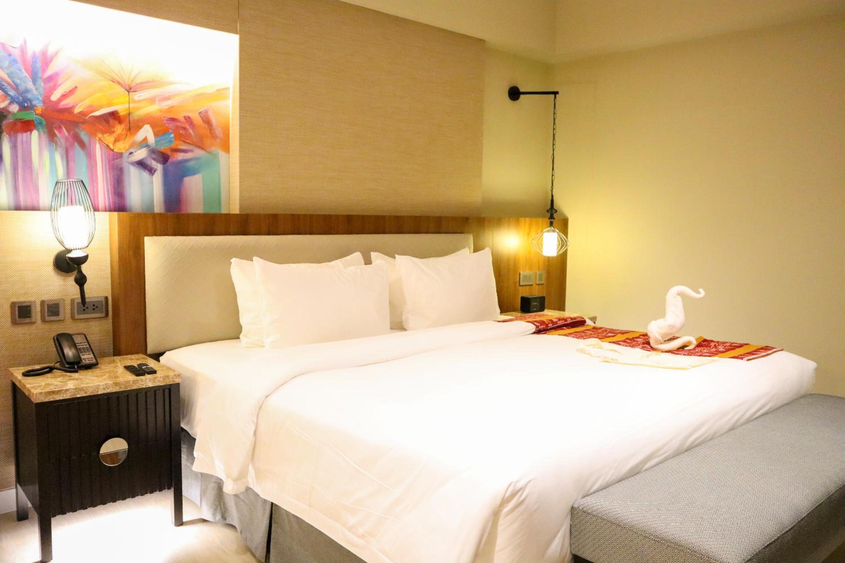 West Junior Suite - Photo 3