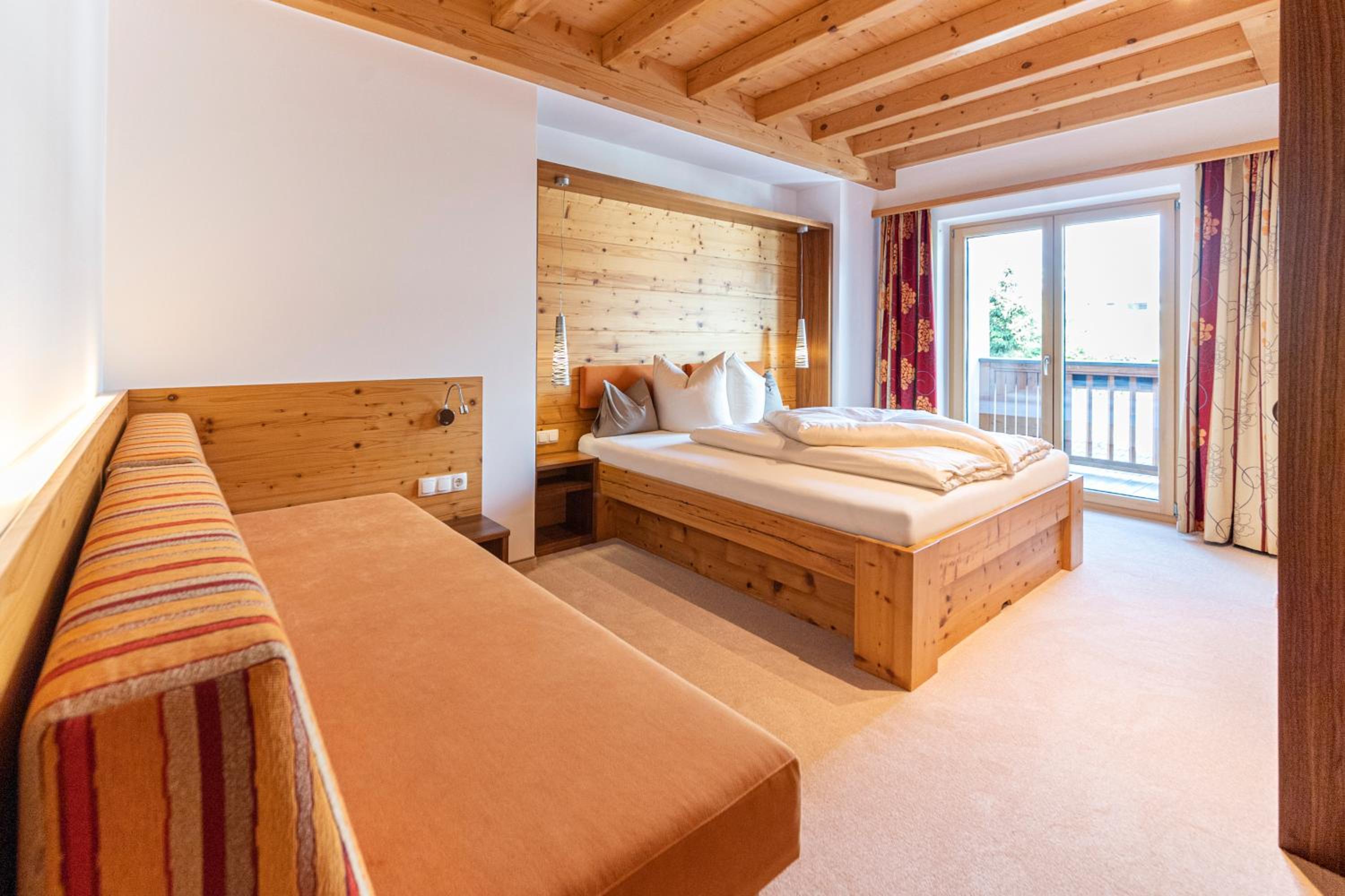 Three-Bedroom Apartment with Balcony - Top 9 photo 2