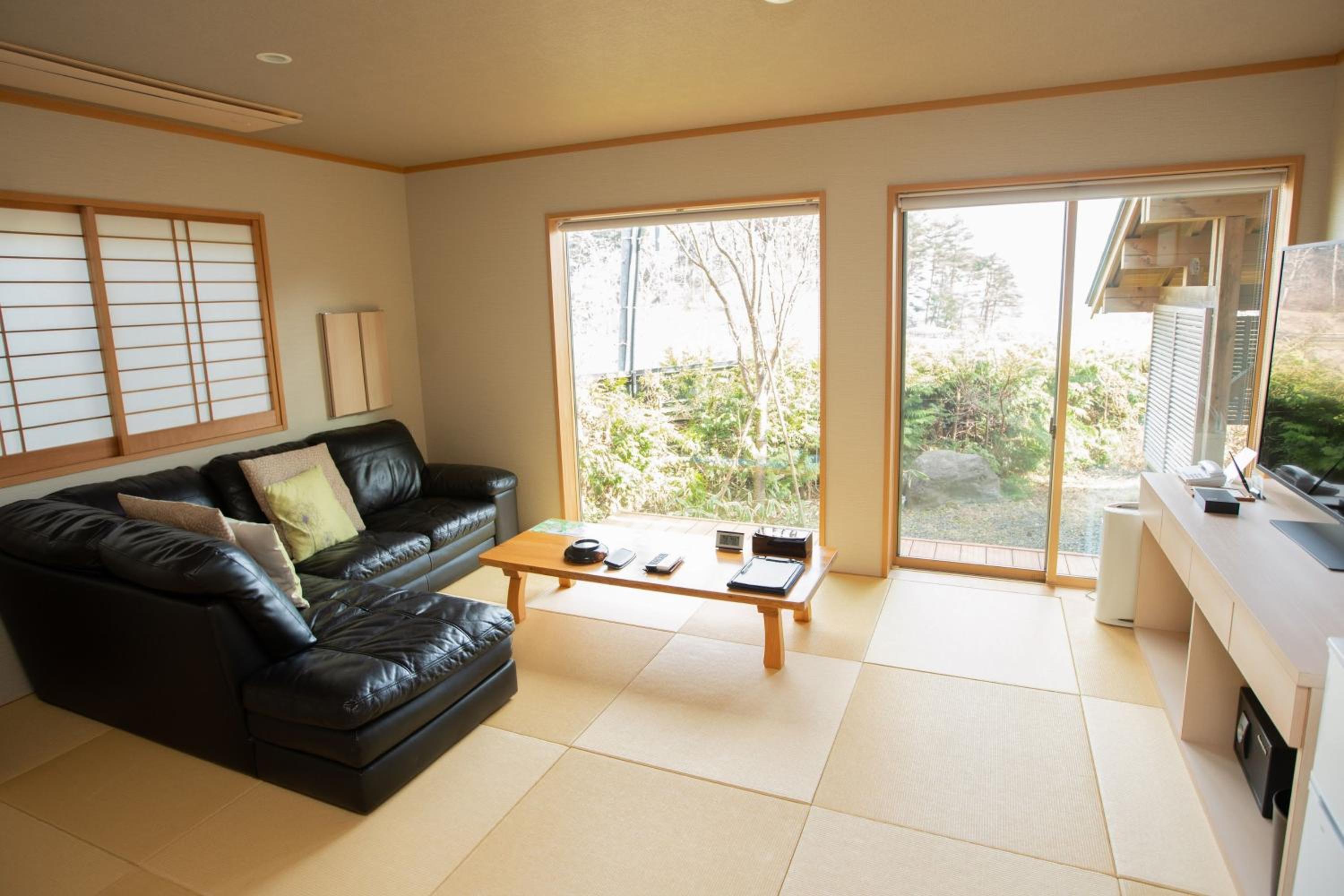 Superior Room with Tatami Area and Open-Air Bath - Ocean View - Annex