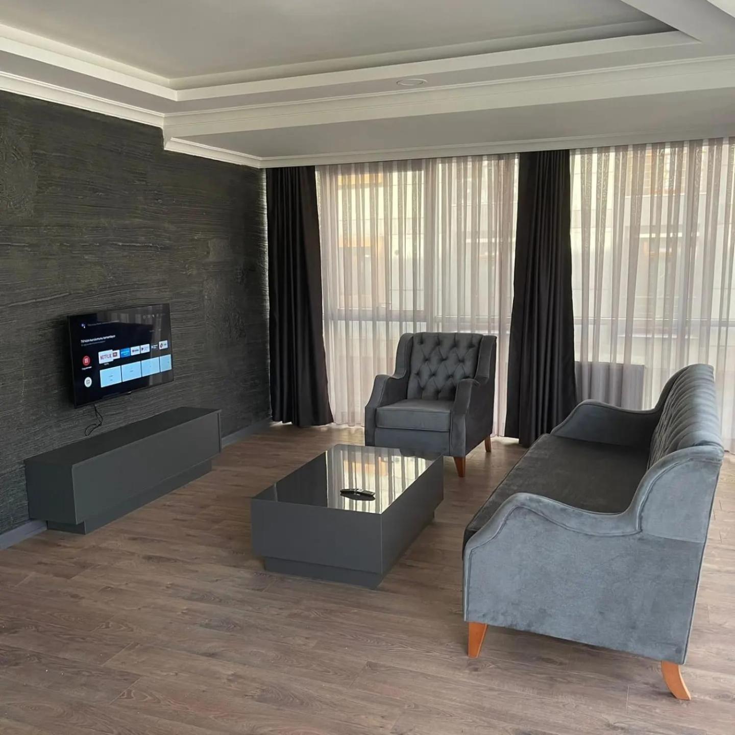Suite photo 1