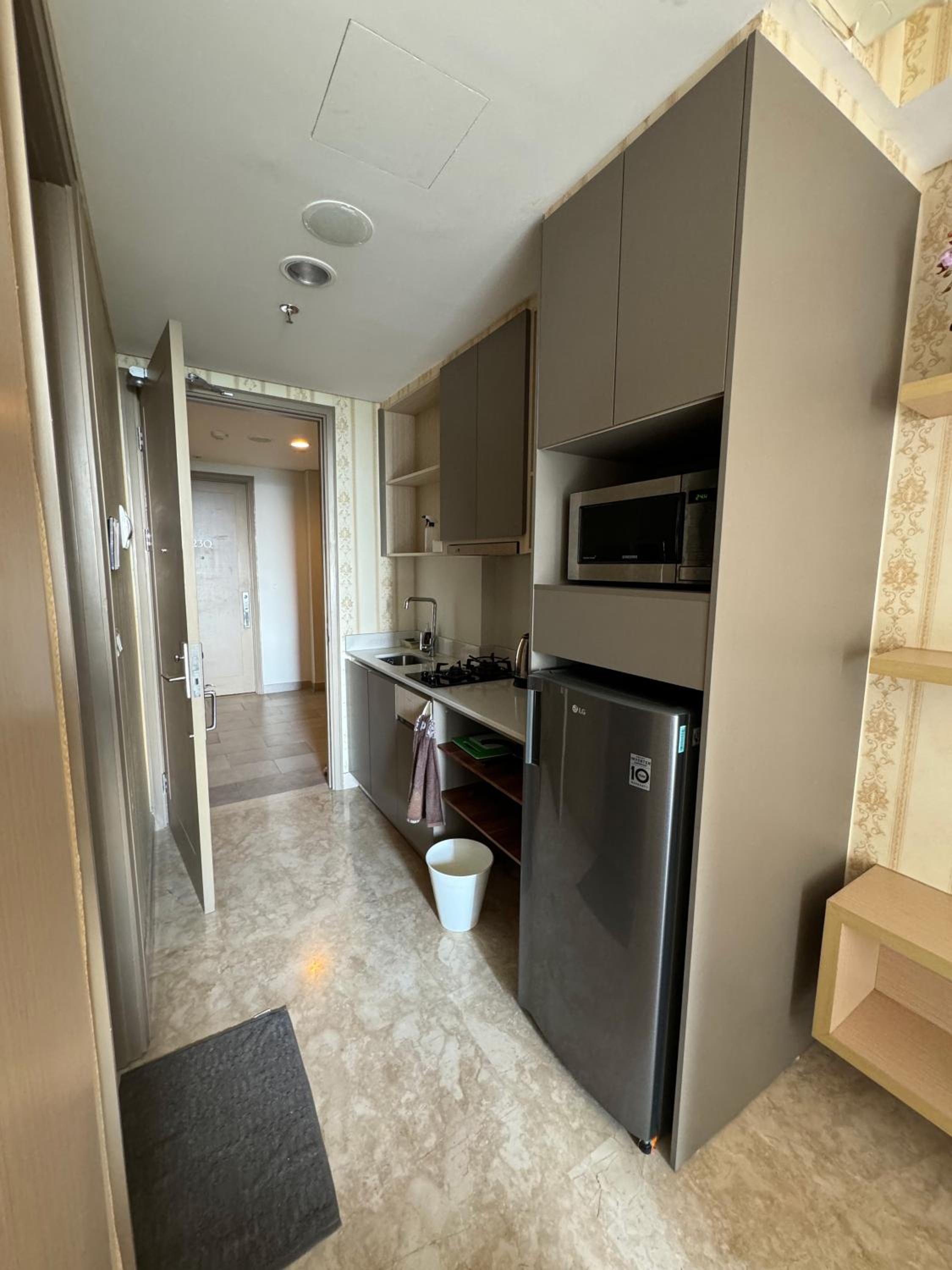 One-Bedroom Apartment - Photo 11