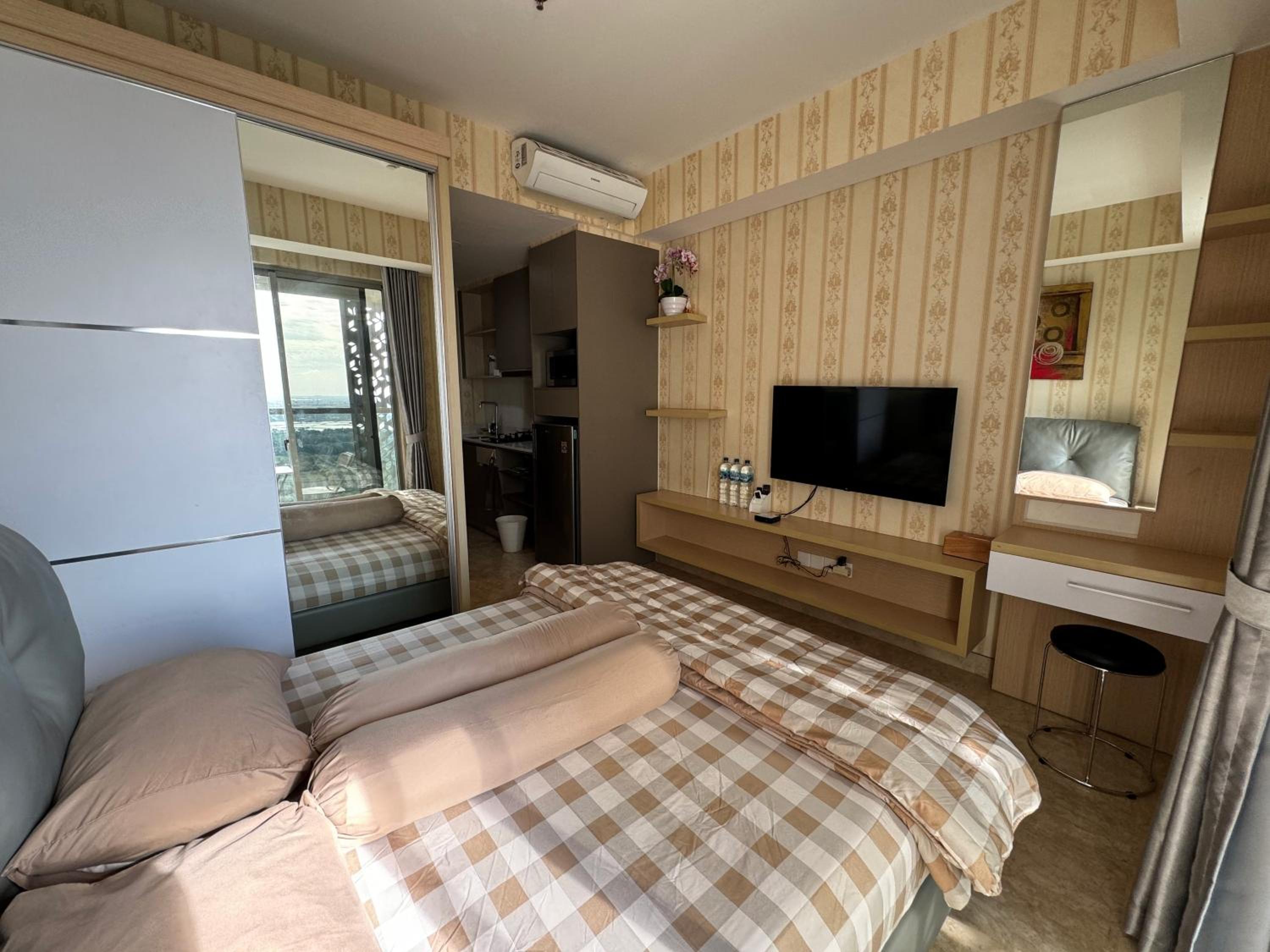 One-Bedroom Apartment - Photo 9