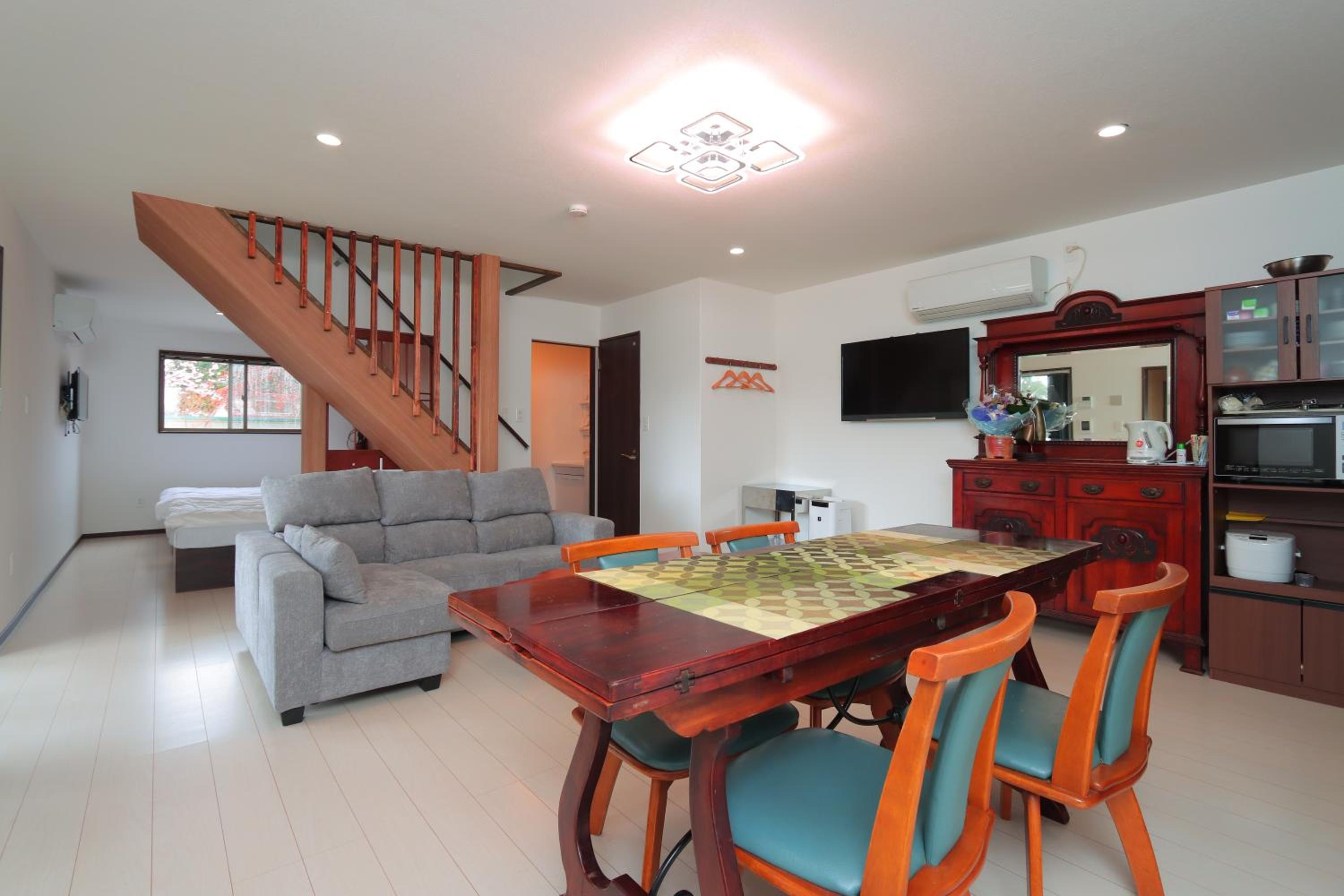 Villa - Photo 3