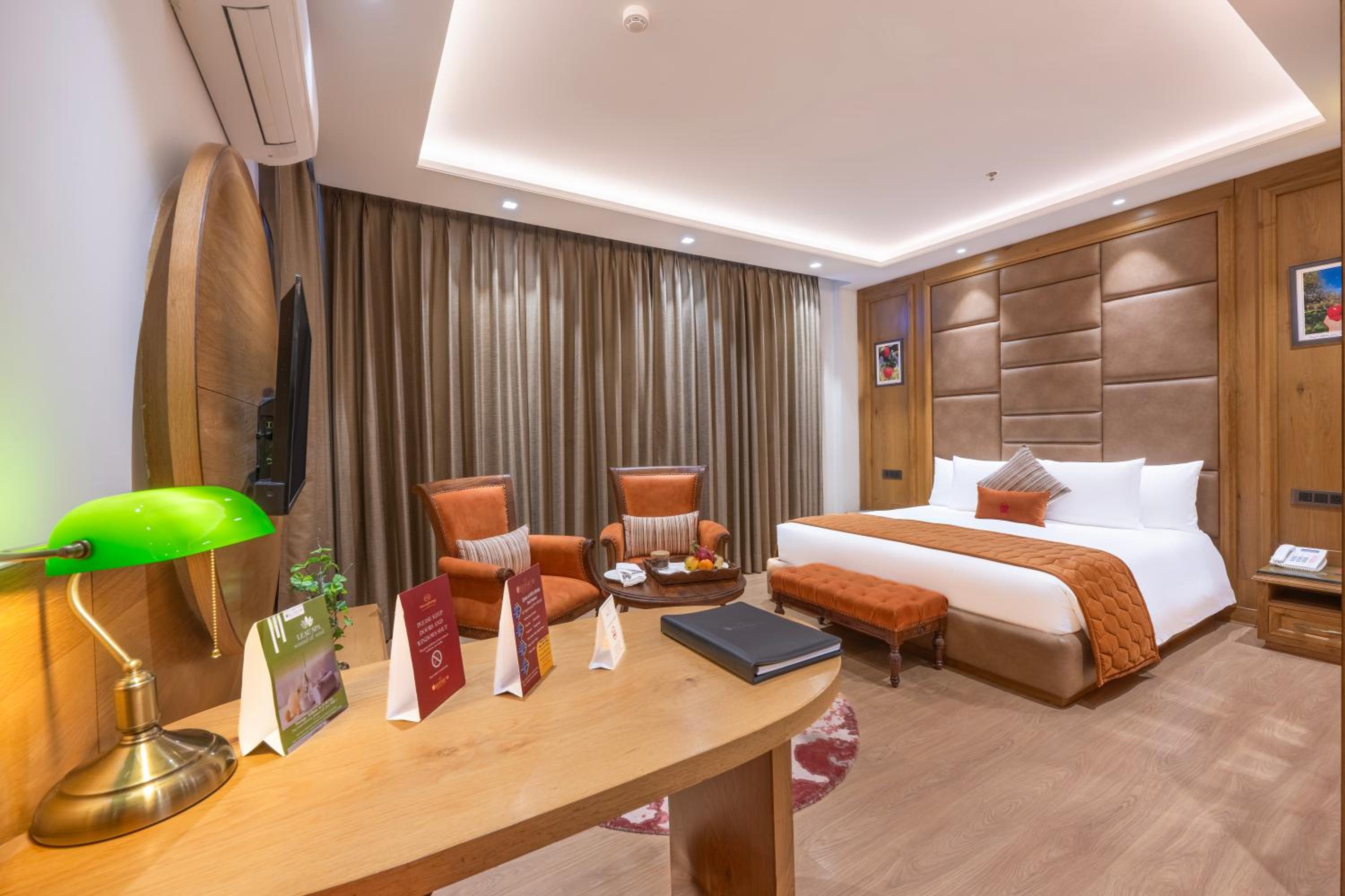 King Suite - Photo 14