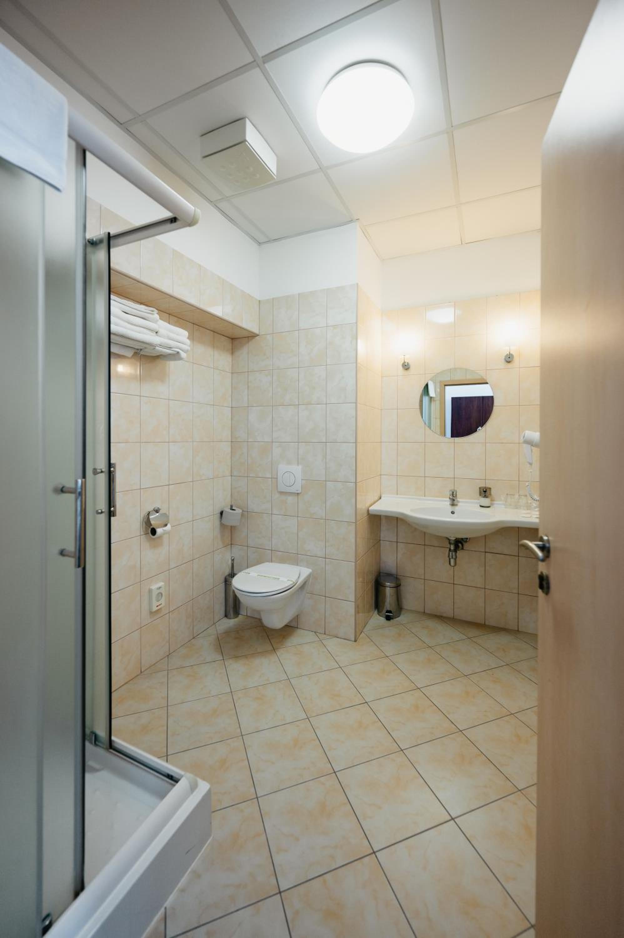 Comfort Double or Twin Room - Photo 3