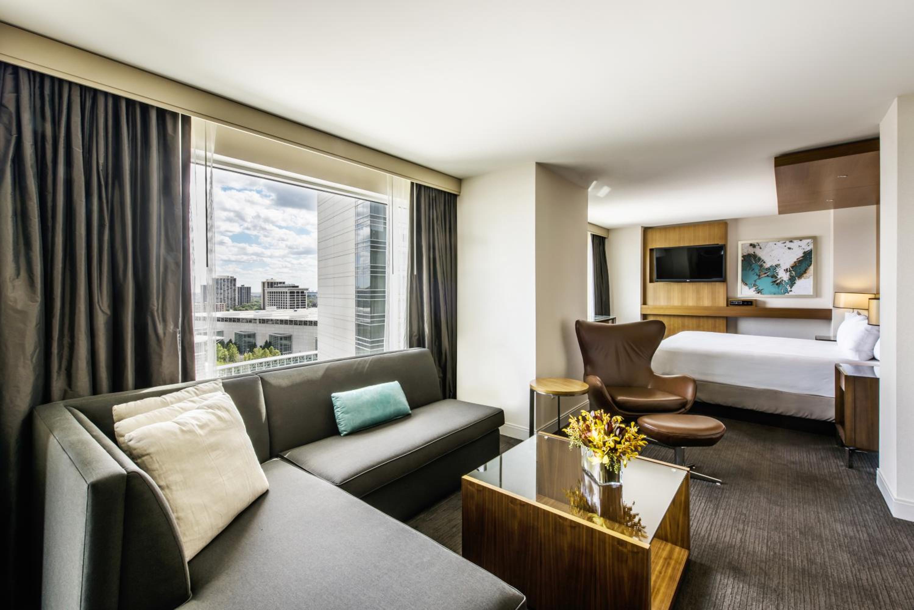 Deluxe King Room - Photo 7