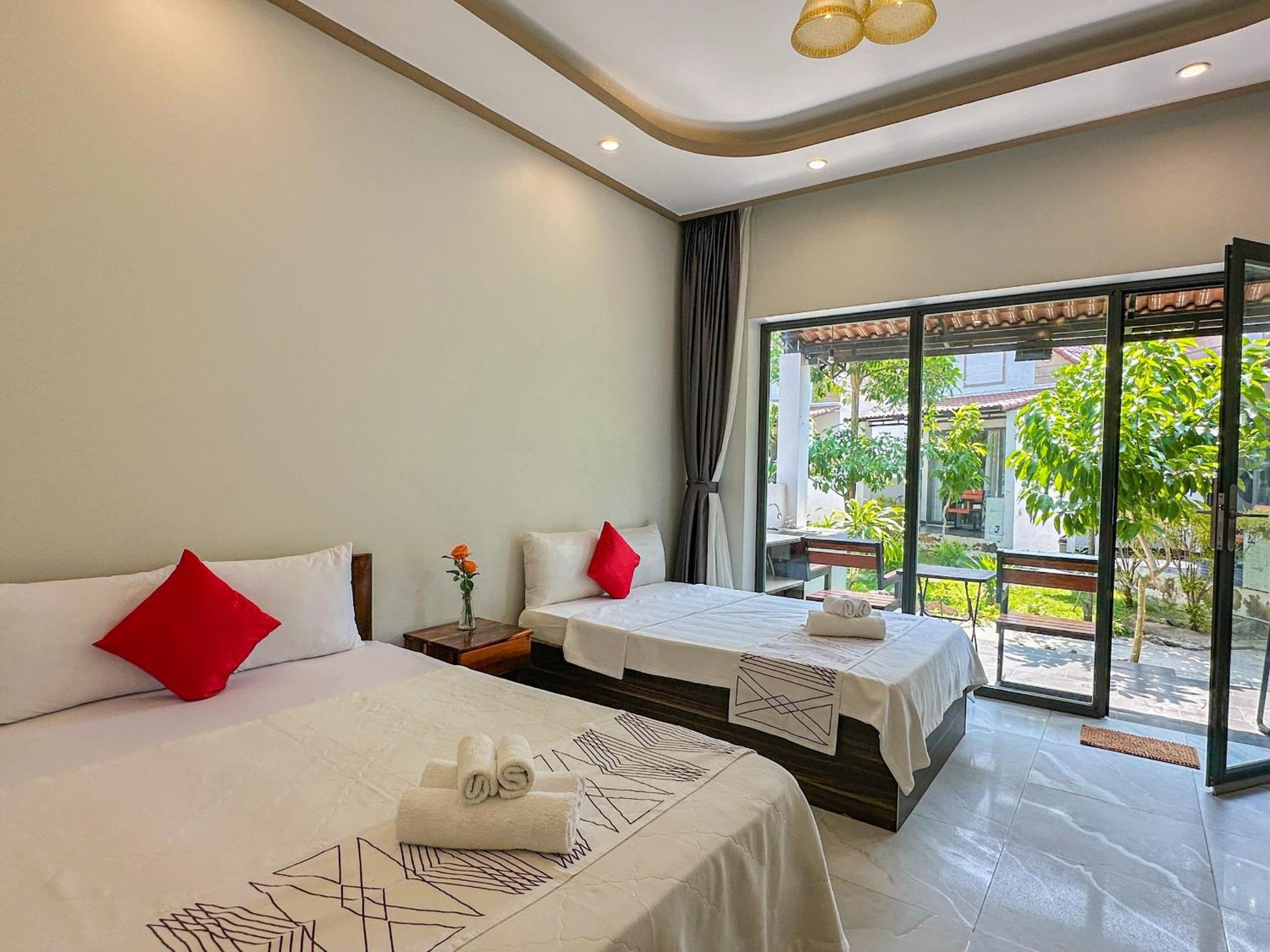 Triple Room with Garden View