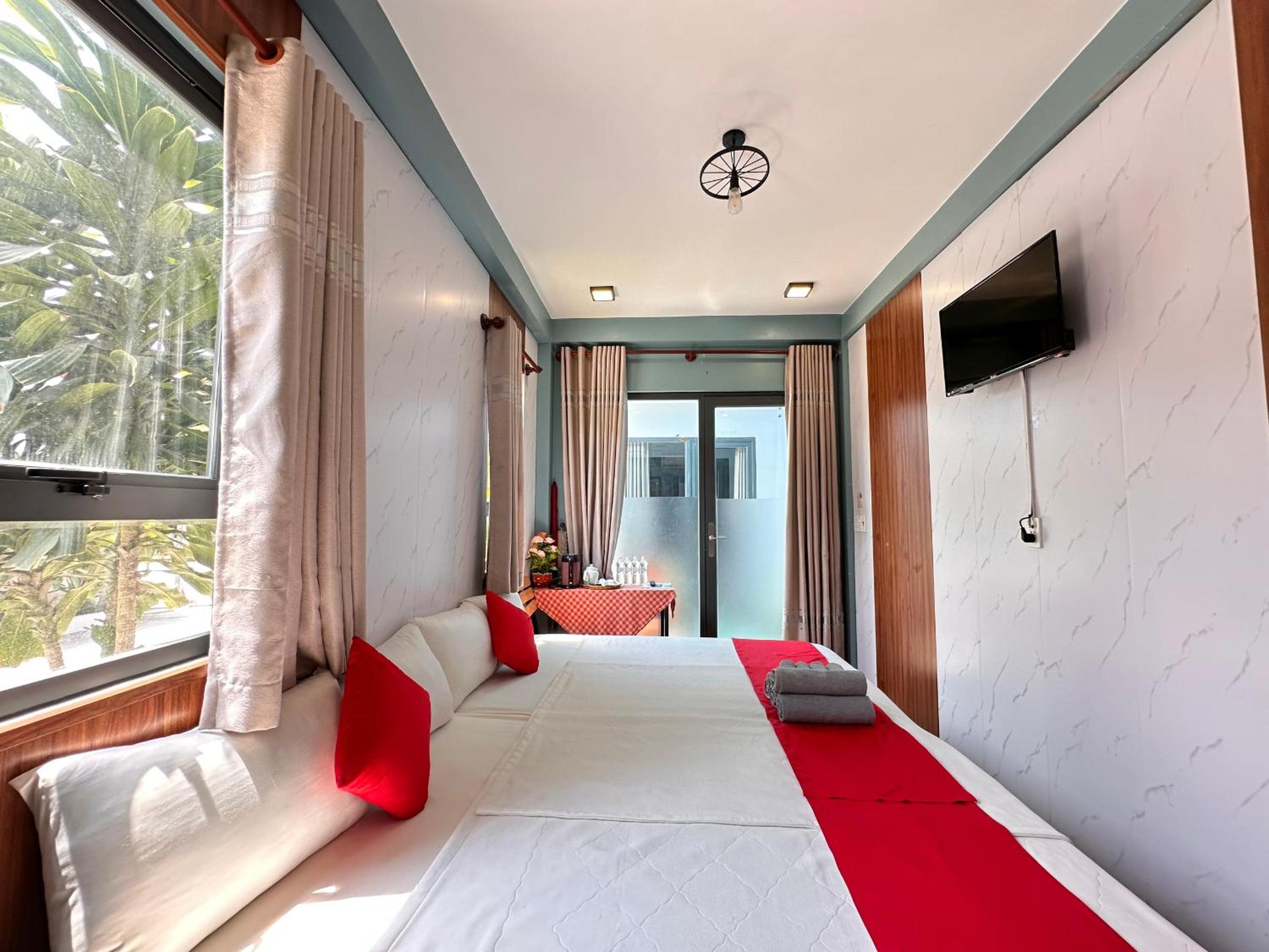 Economy Twin Room