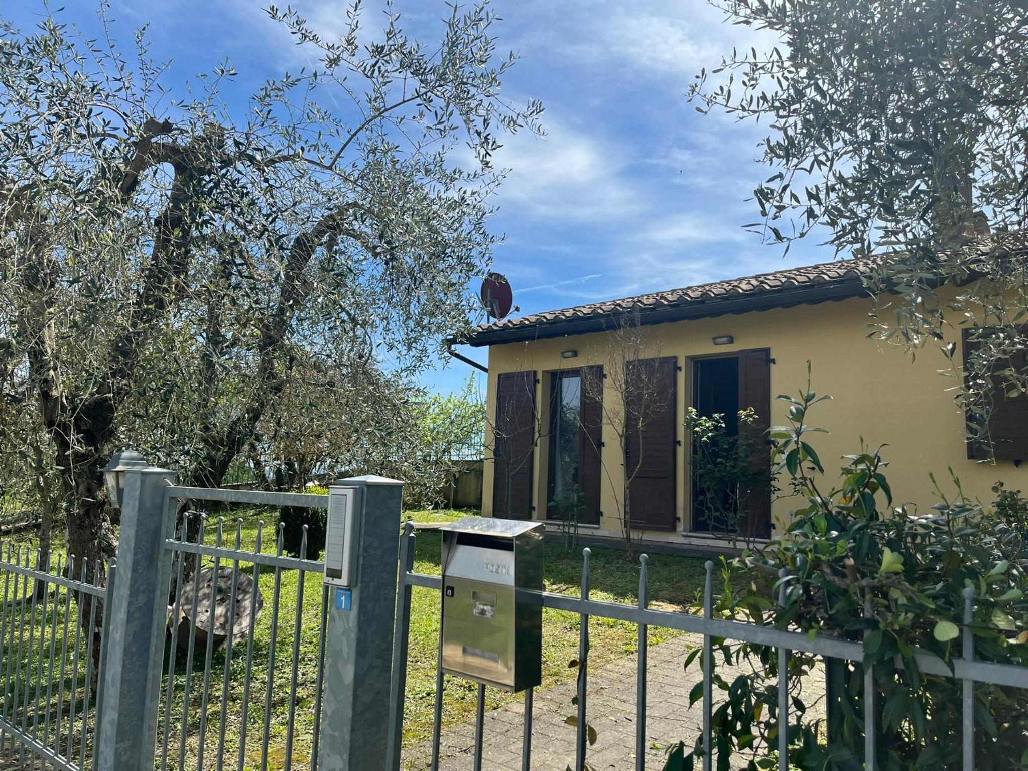 Three-Bedroom House photo 2