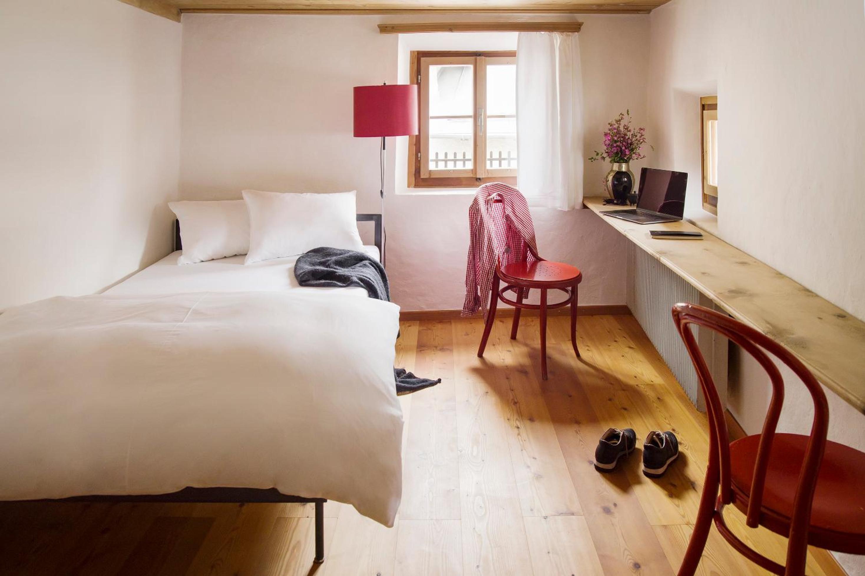 Single Room with Shared Toilet