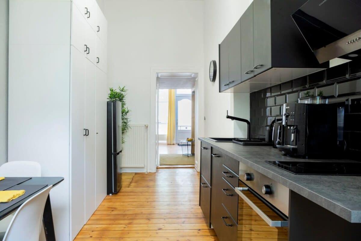 Apartment photo 2