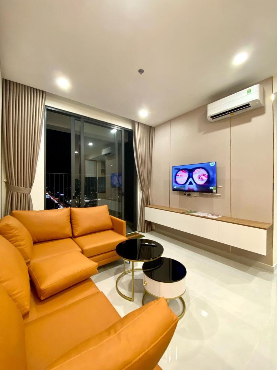 One-Bedroom Apartment - Photo 8