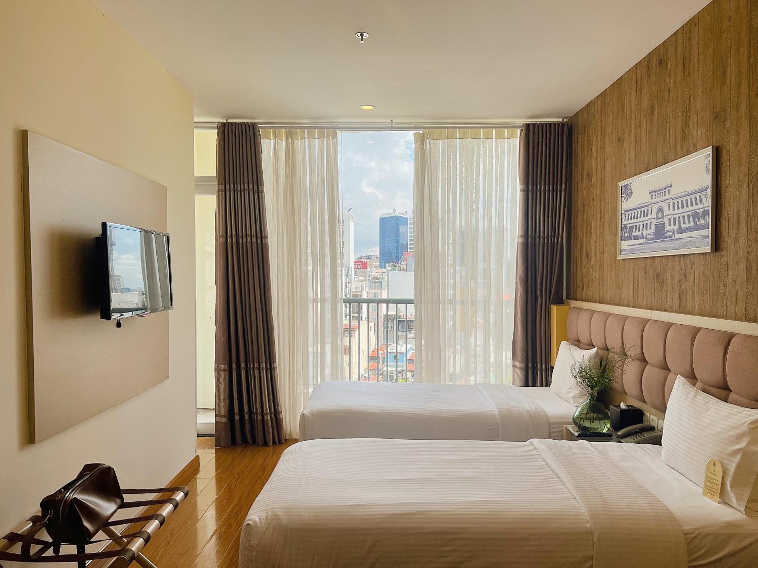 Premier Deluxe Balcony Twin Room (Joinable into King Bed) photo 3