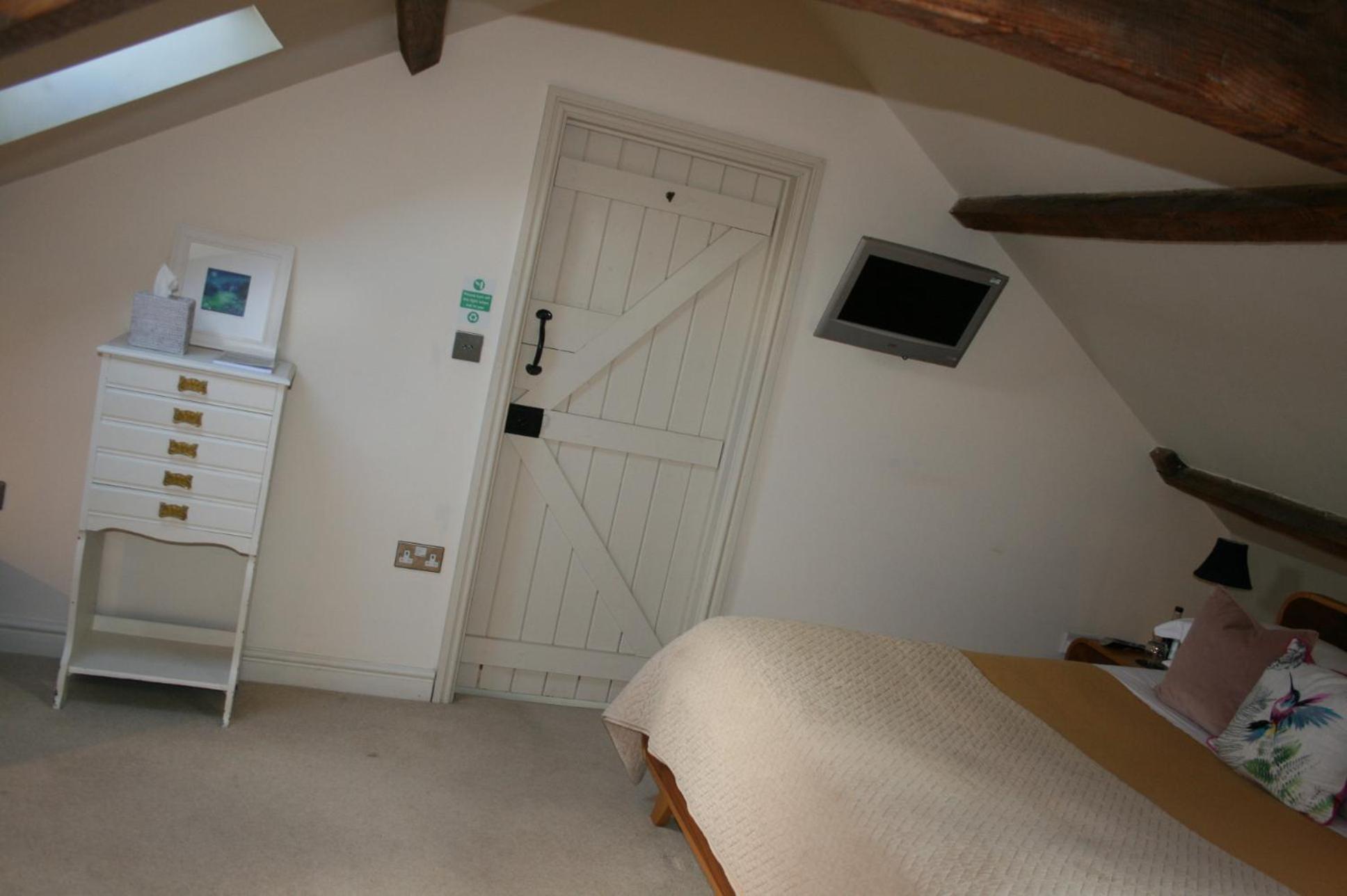 Large Single Room photo 3