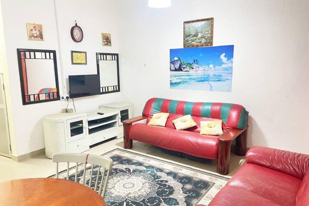 Three-Bedroom Apartment with Balcony photo 1