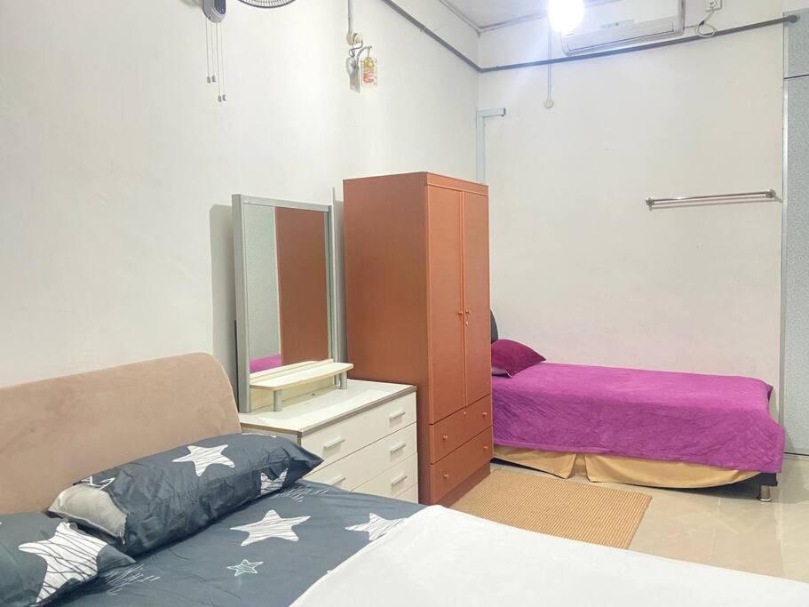 Three-Bedroom Apartment with Balcony photo 3