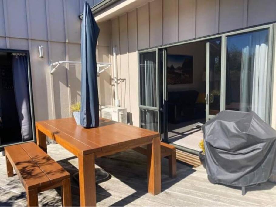 Three-Bedroom House photo 3