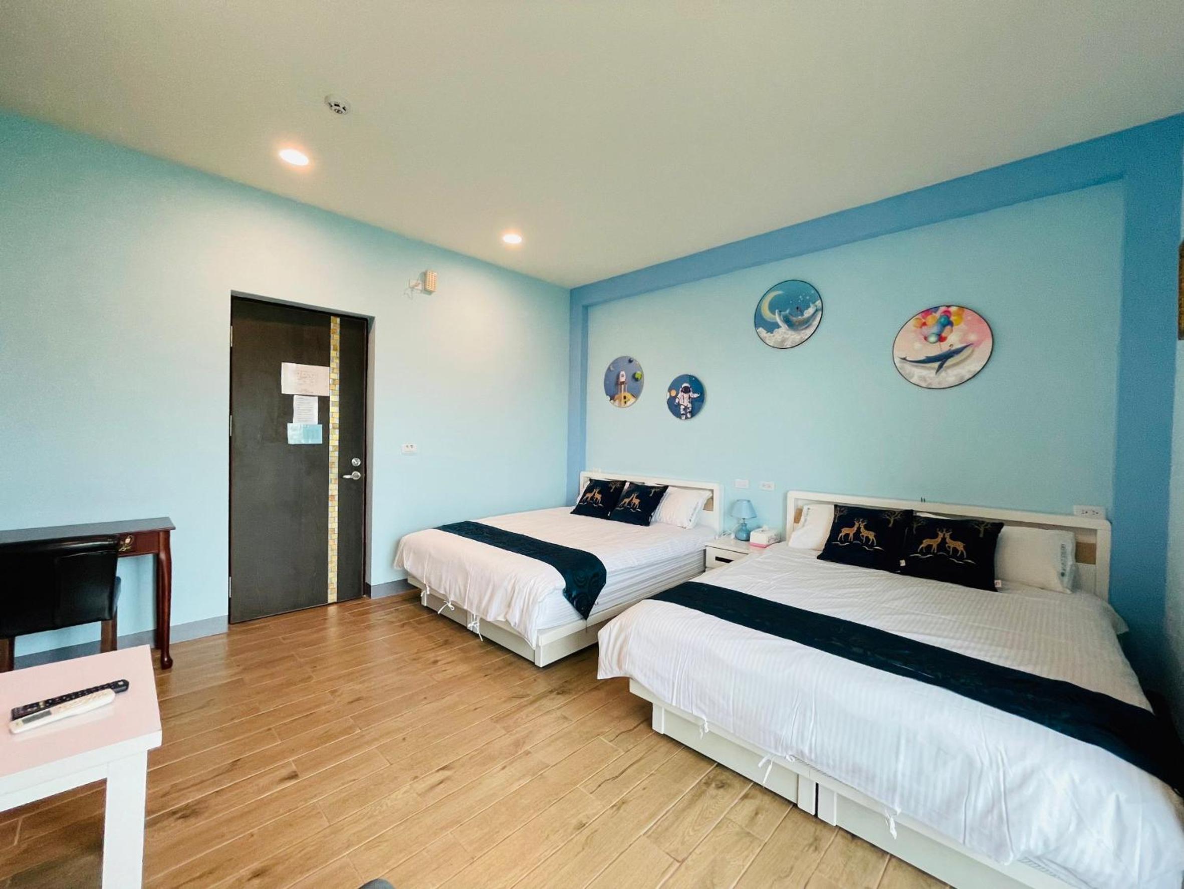 Quadruple Room with Balcony photo 2