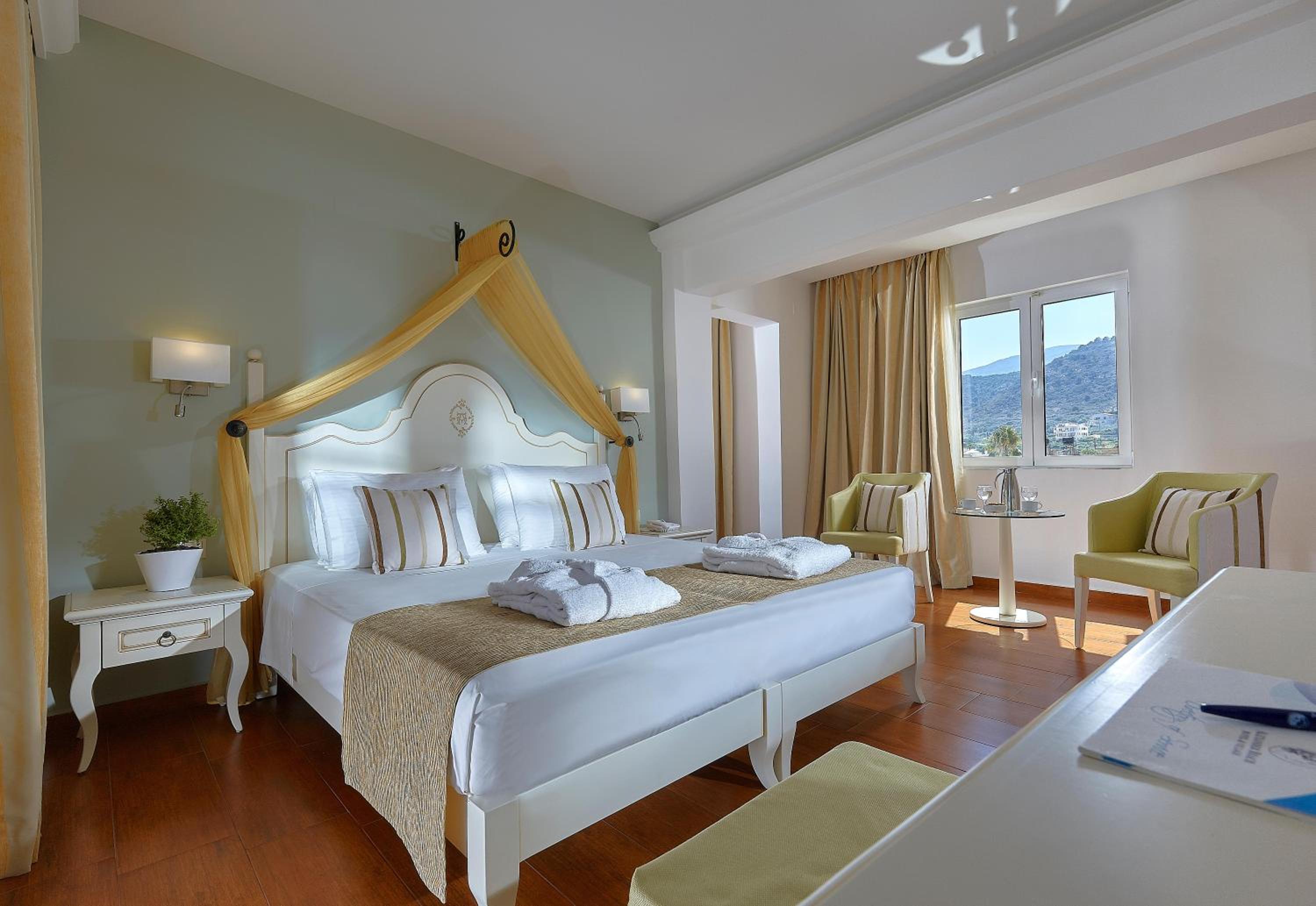 Premium Family Suite, 2 Rooms Garden View - Photo 3