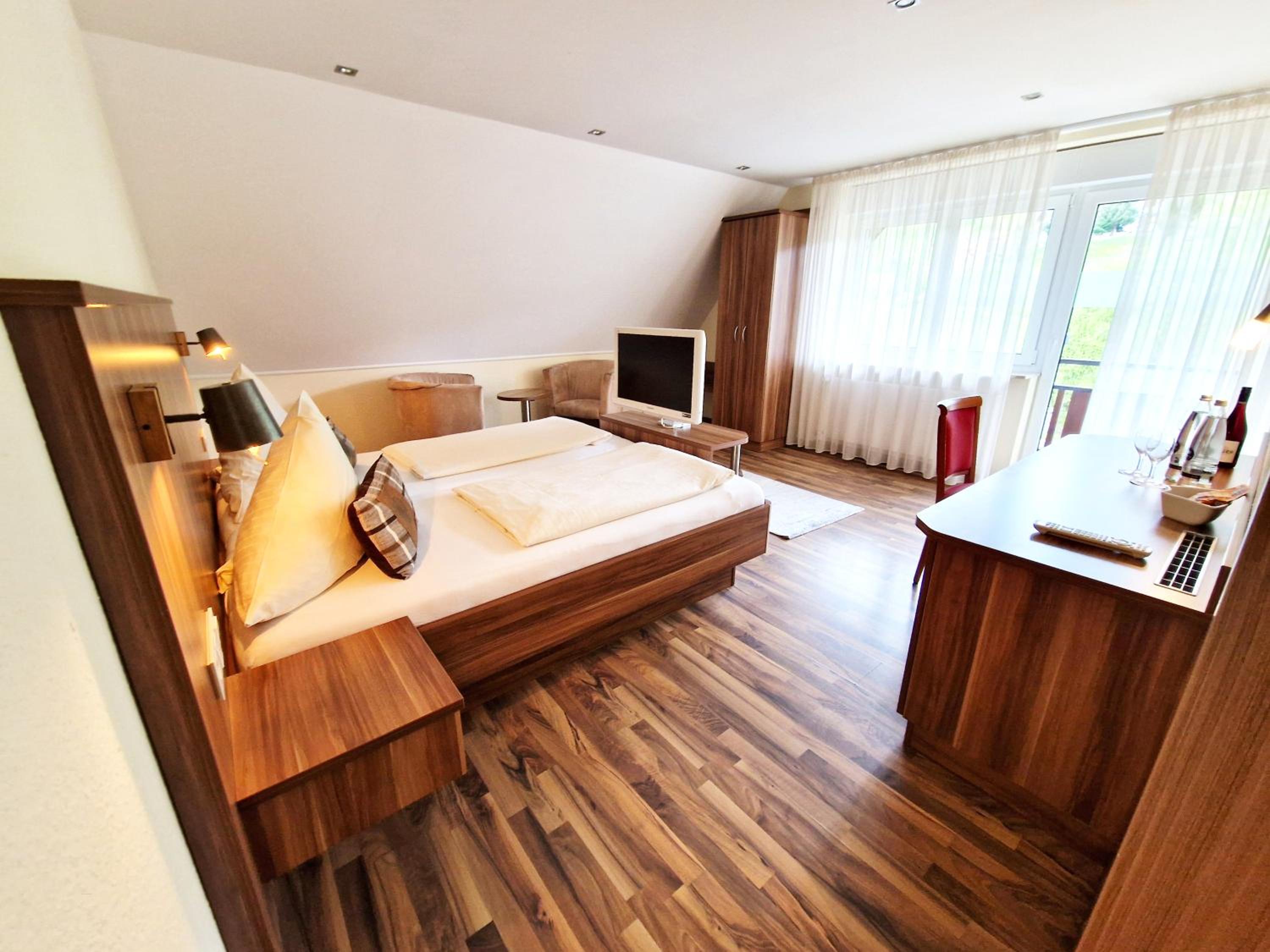Deluxe Double Room with Balcony photo 1
