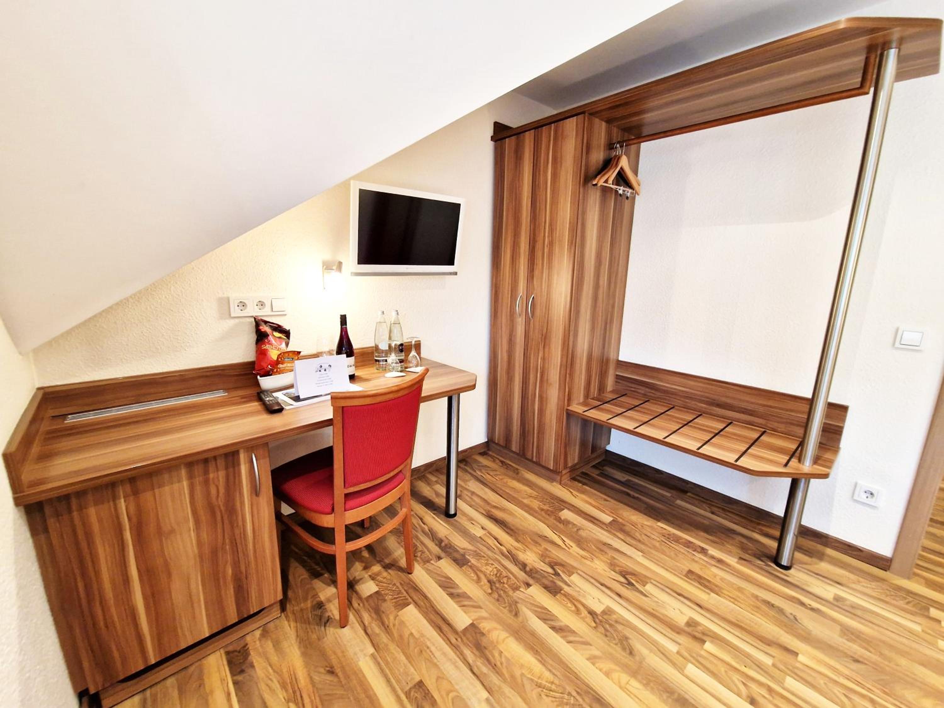 Deluxe Double Room with Balcony photo 1