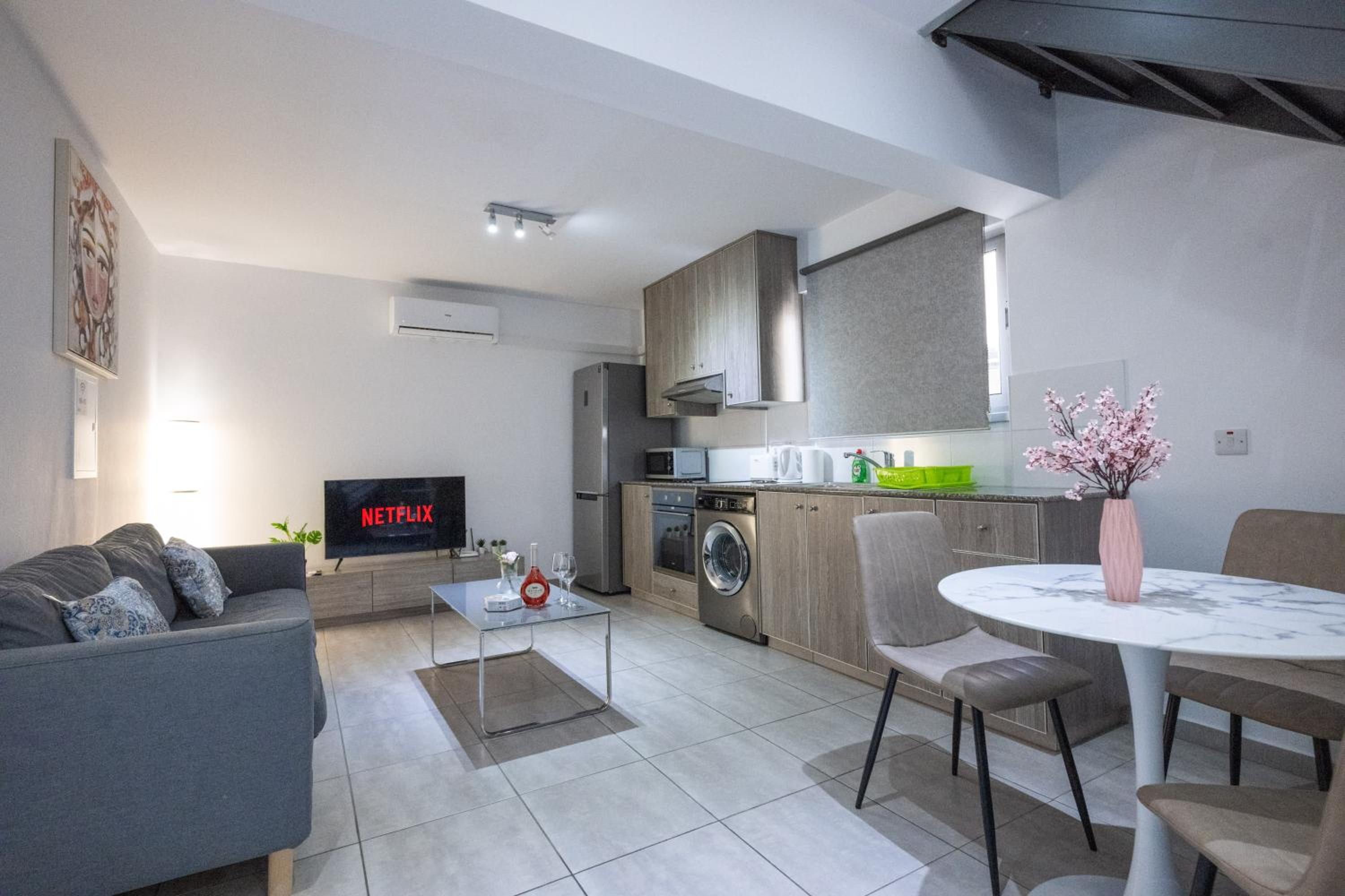 Maisonette photo 1