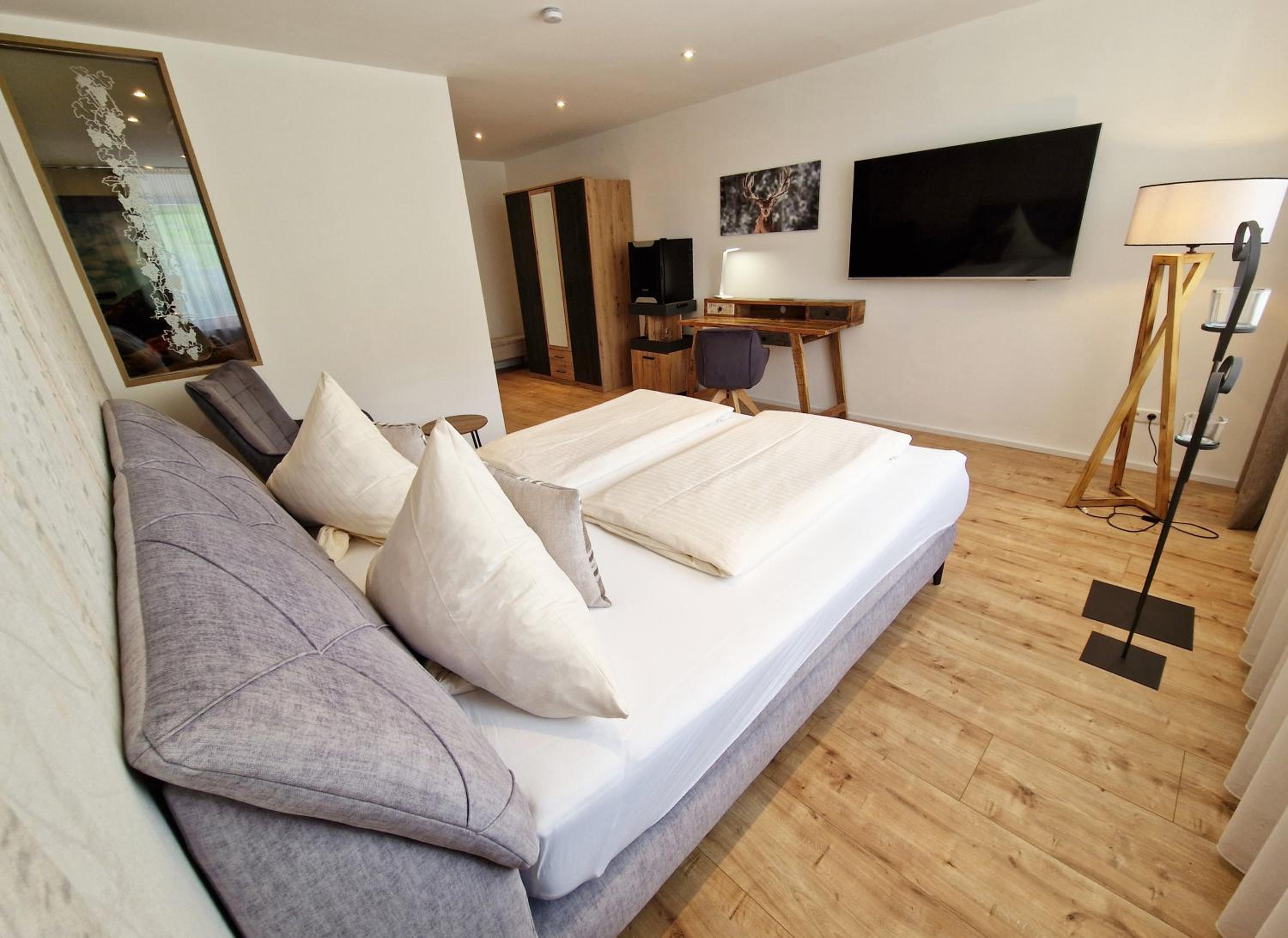 Deluxe Double Room photo 3