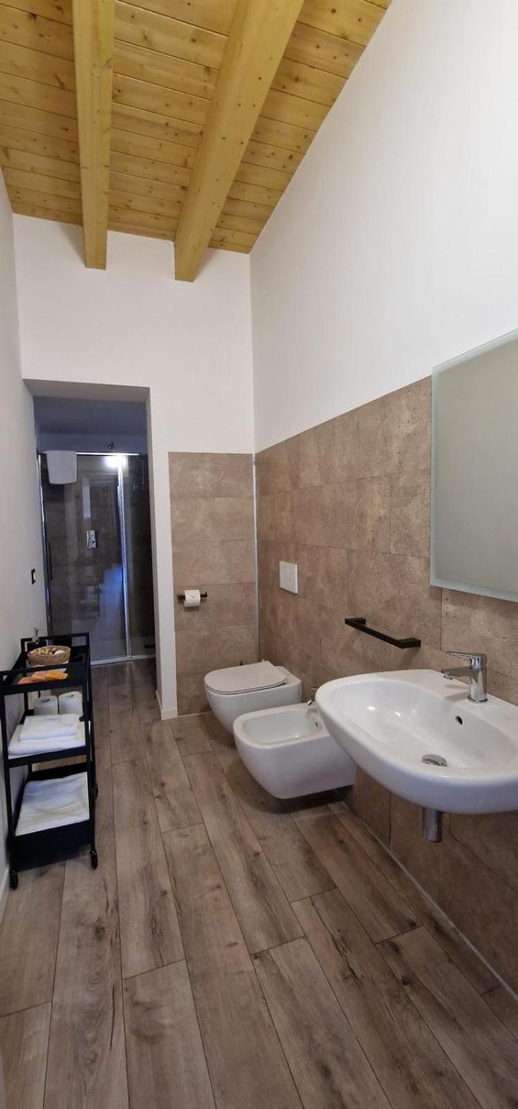 Two-Bedroom Apartment with City View photo 3