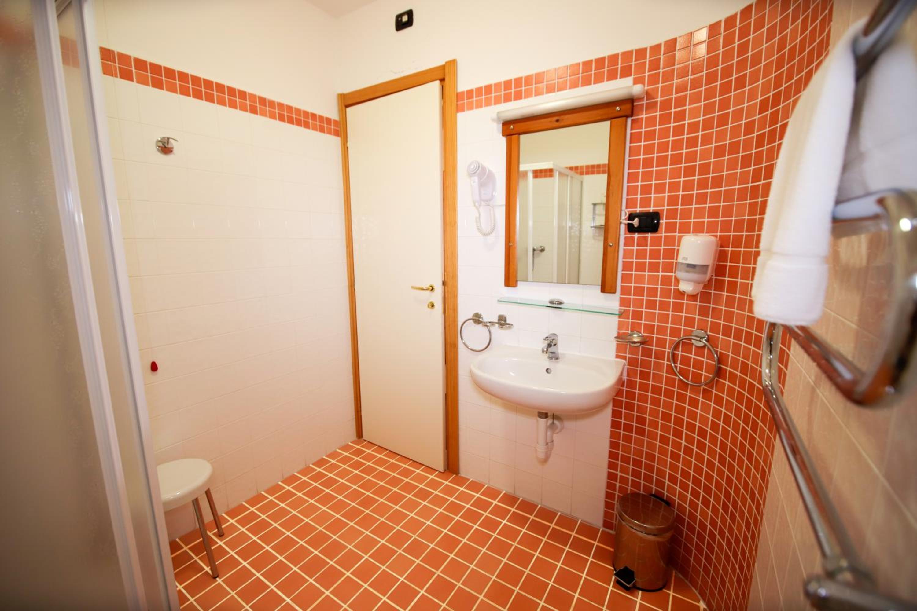 Triple Room with Terrace - Photo 22