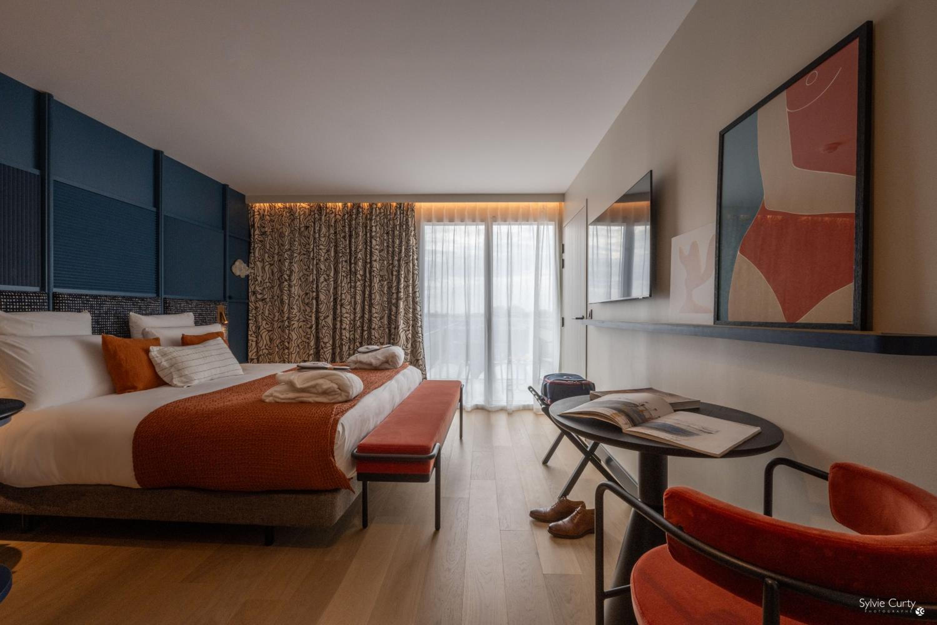 Privilege Room with Balcony - Photo 6
