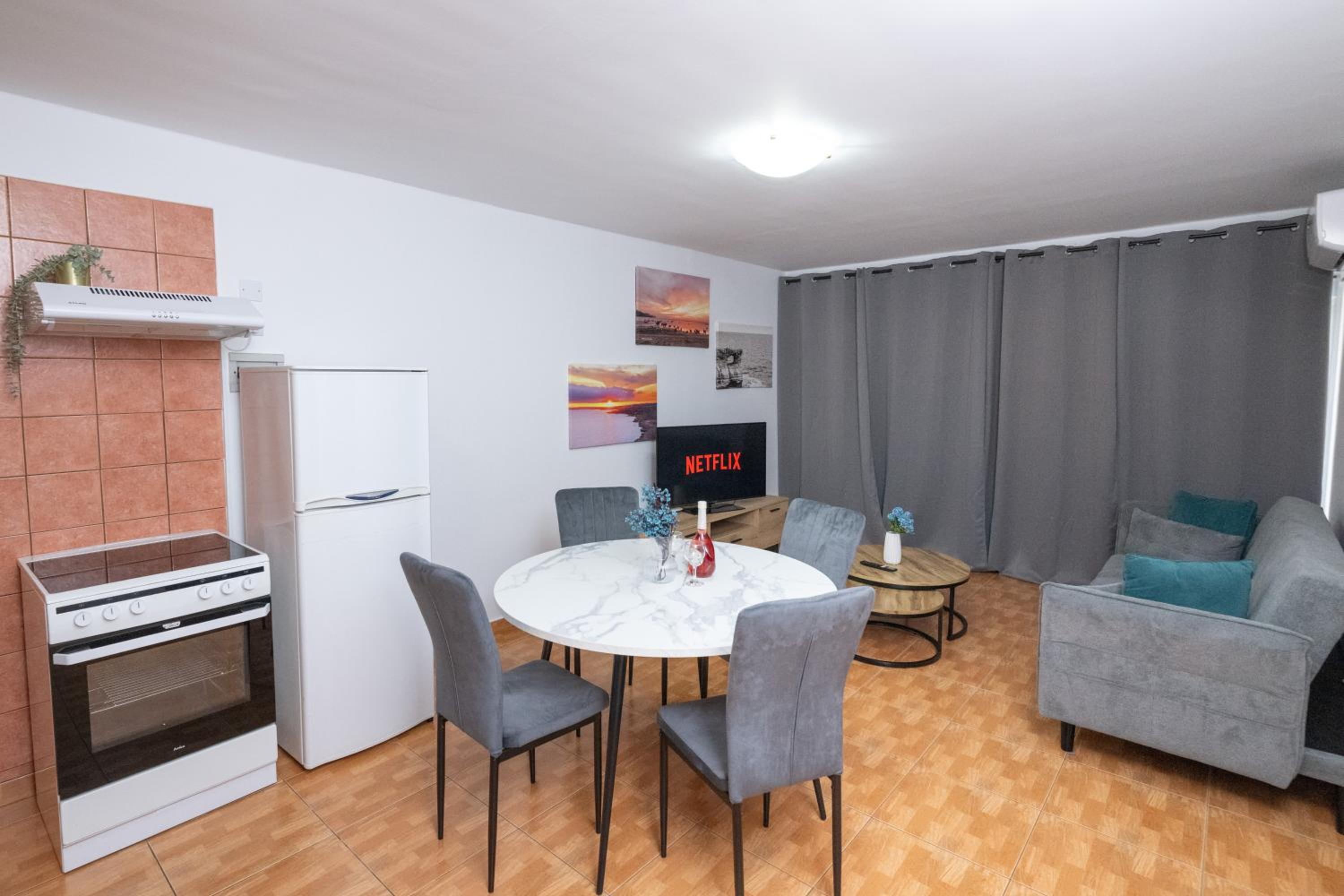 Deluxe Apartment photo 3