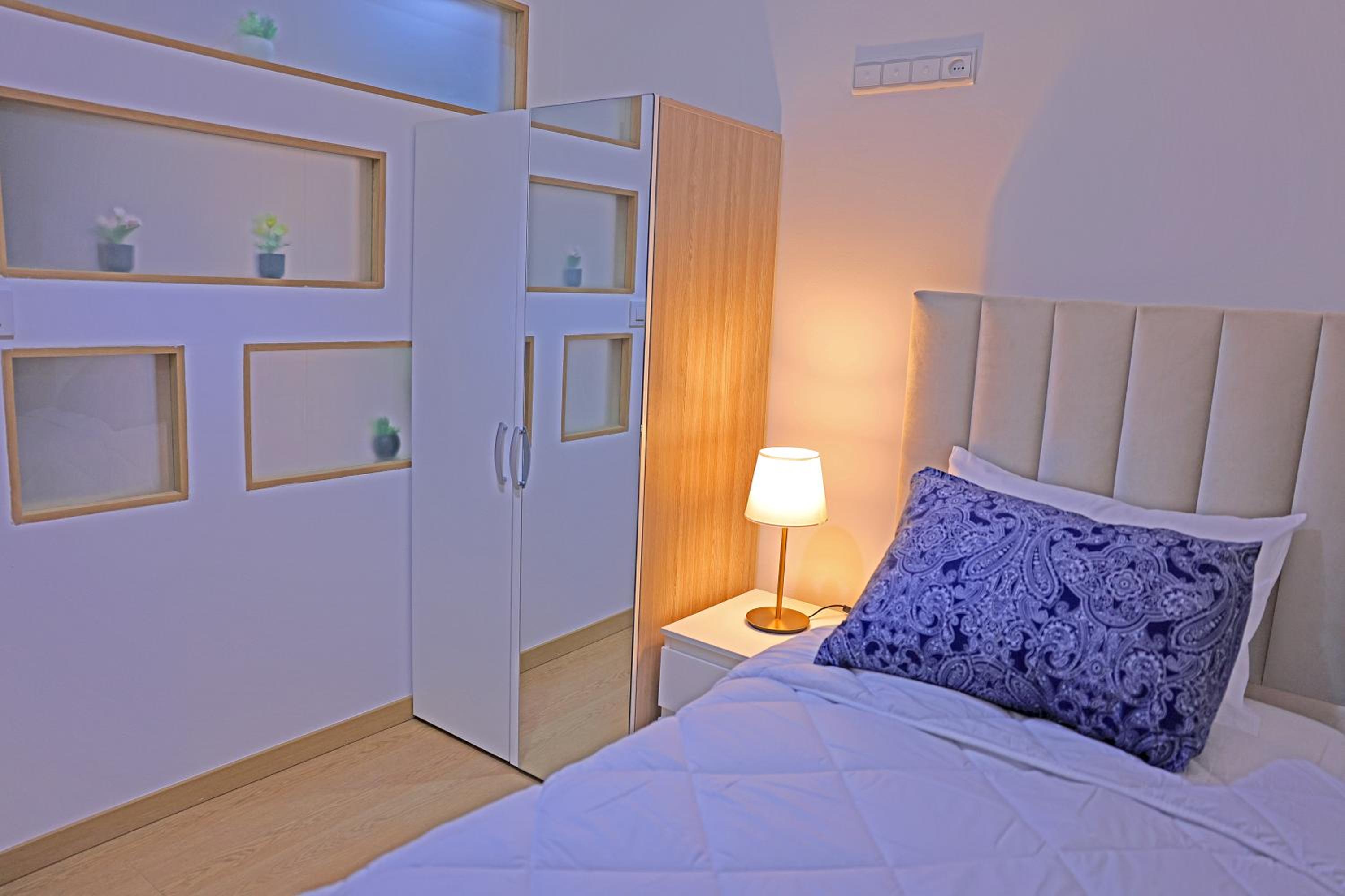 Deluxe Single Room