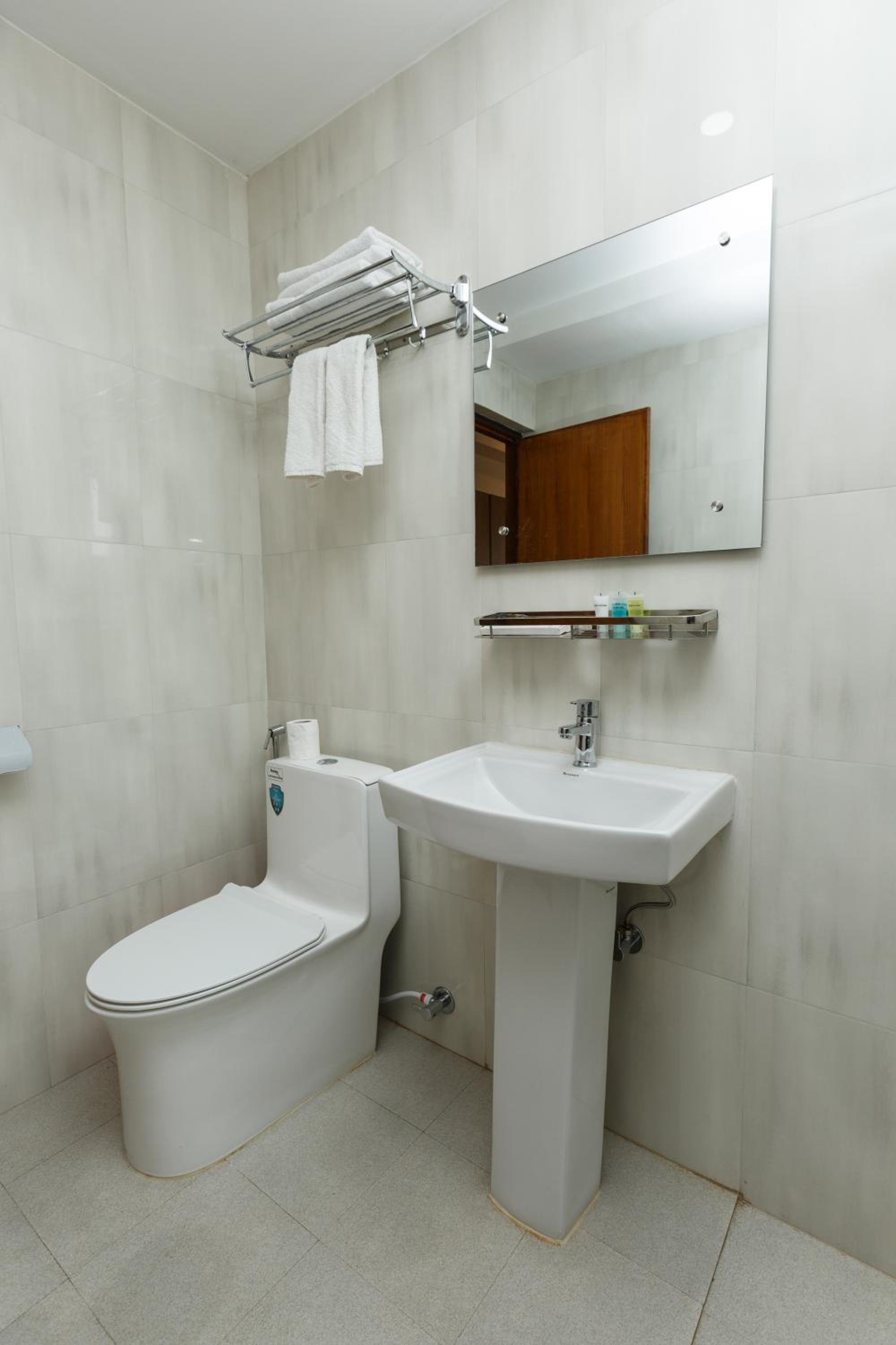 Double Room - Photo 7