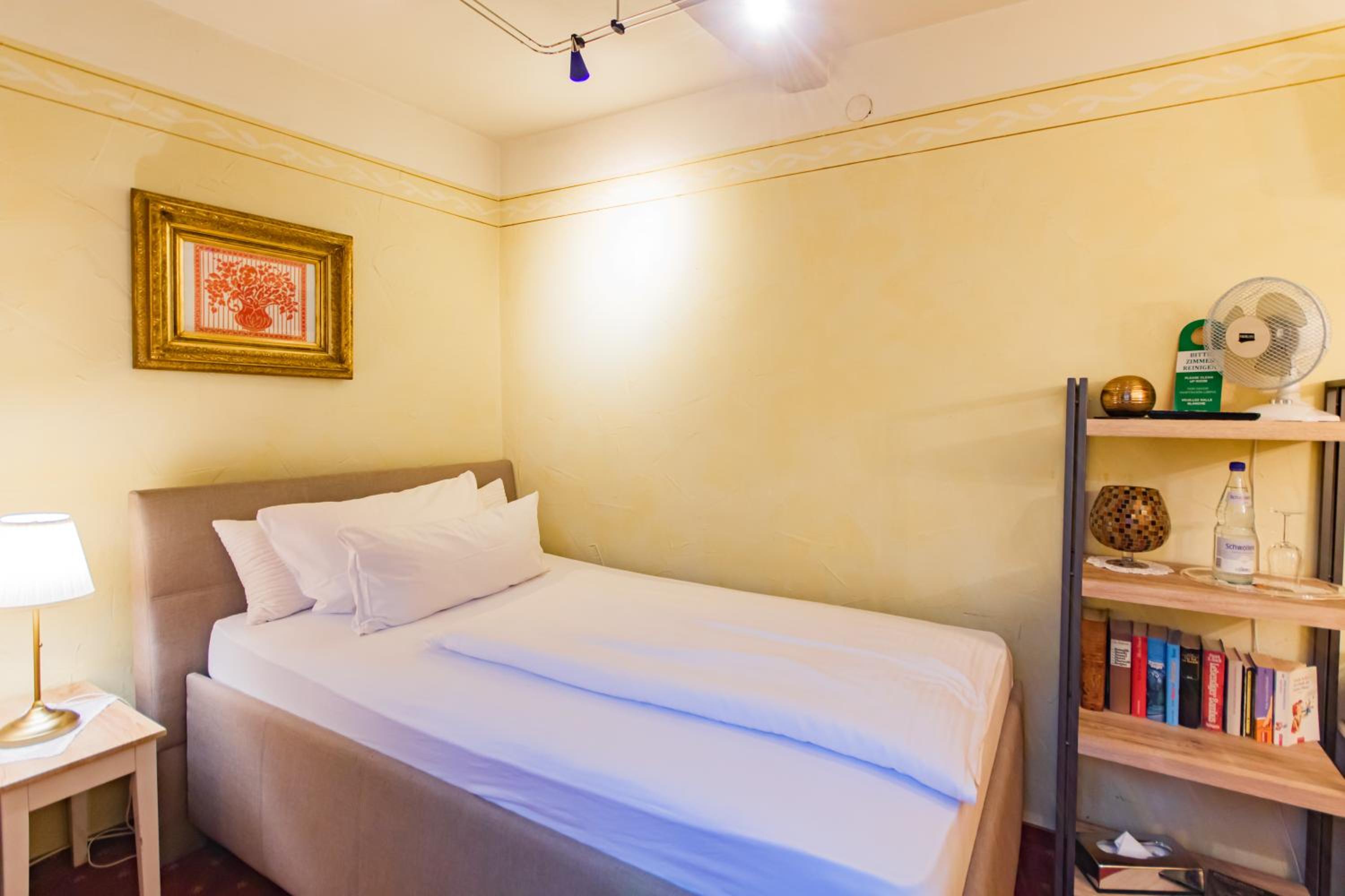 Single Room photo 2