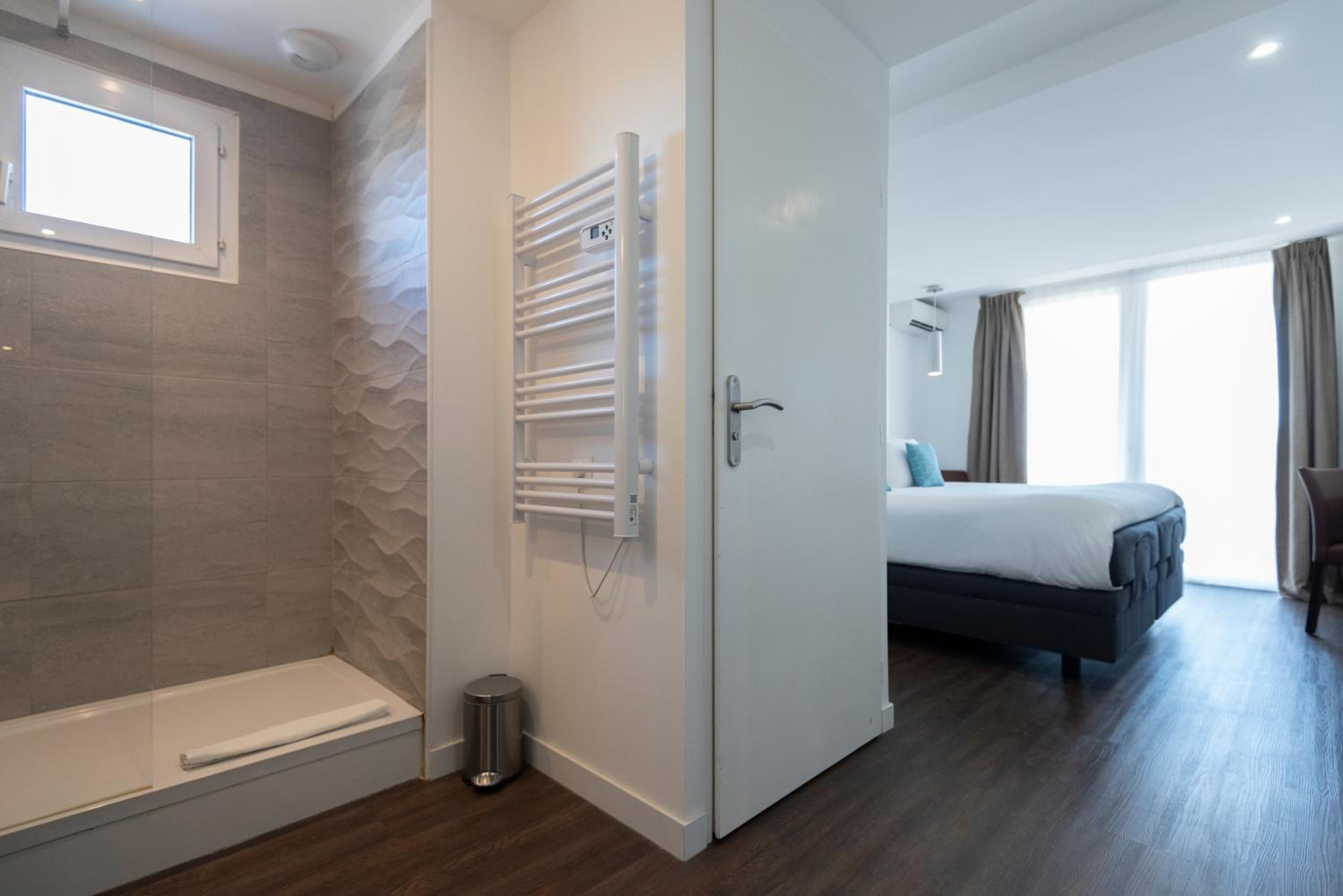 Standard Double or Twin Room with Spa Access - Photo 9