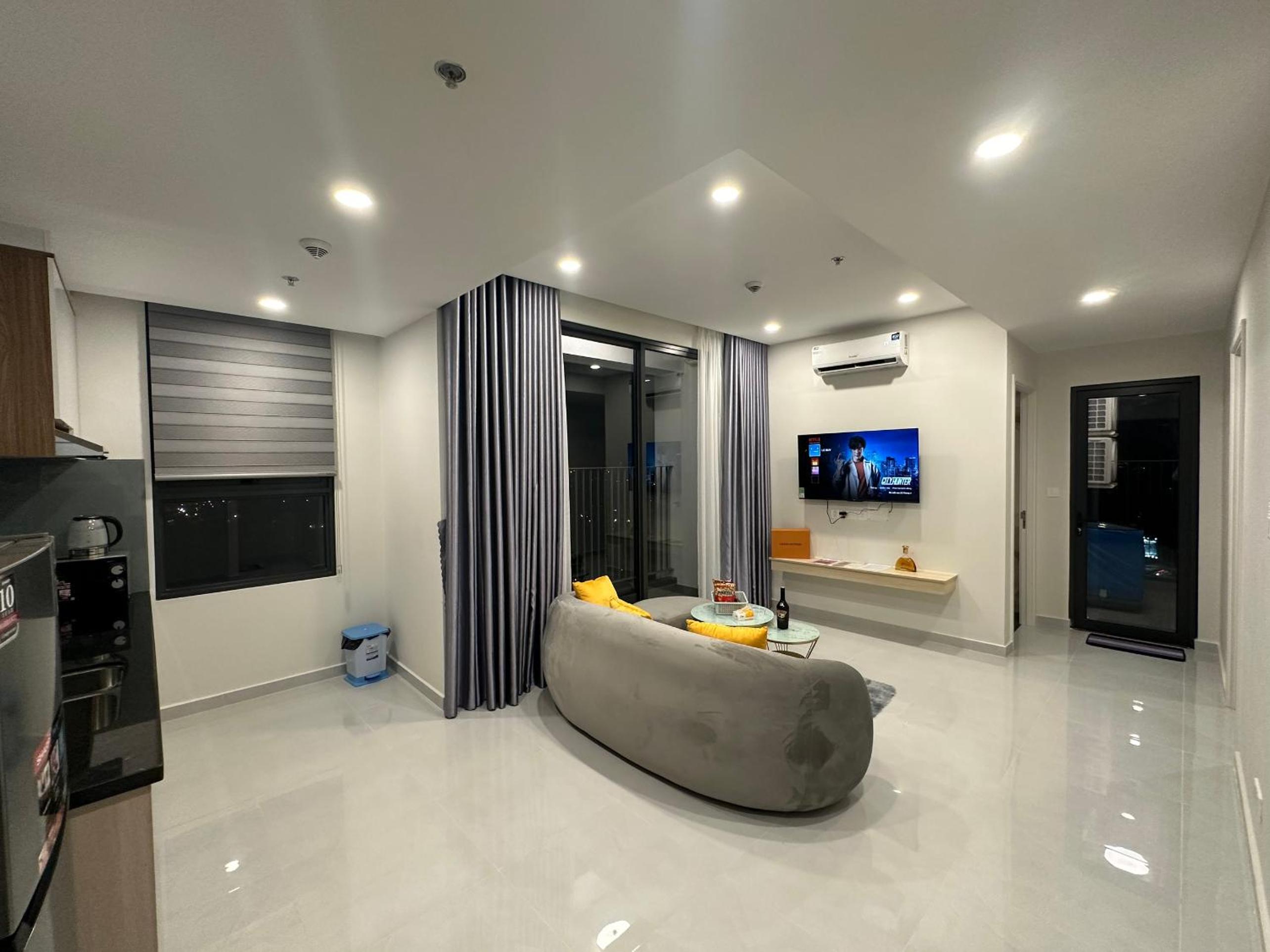 Two-Bedroom Apartment - Photo 3