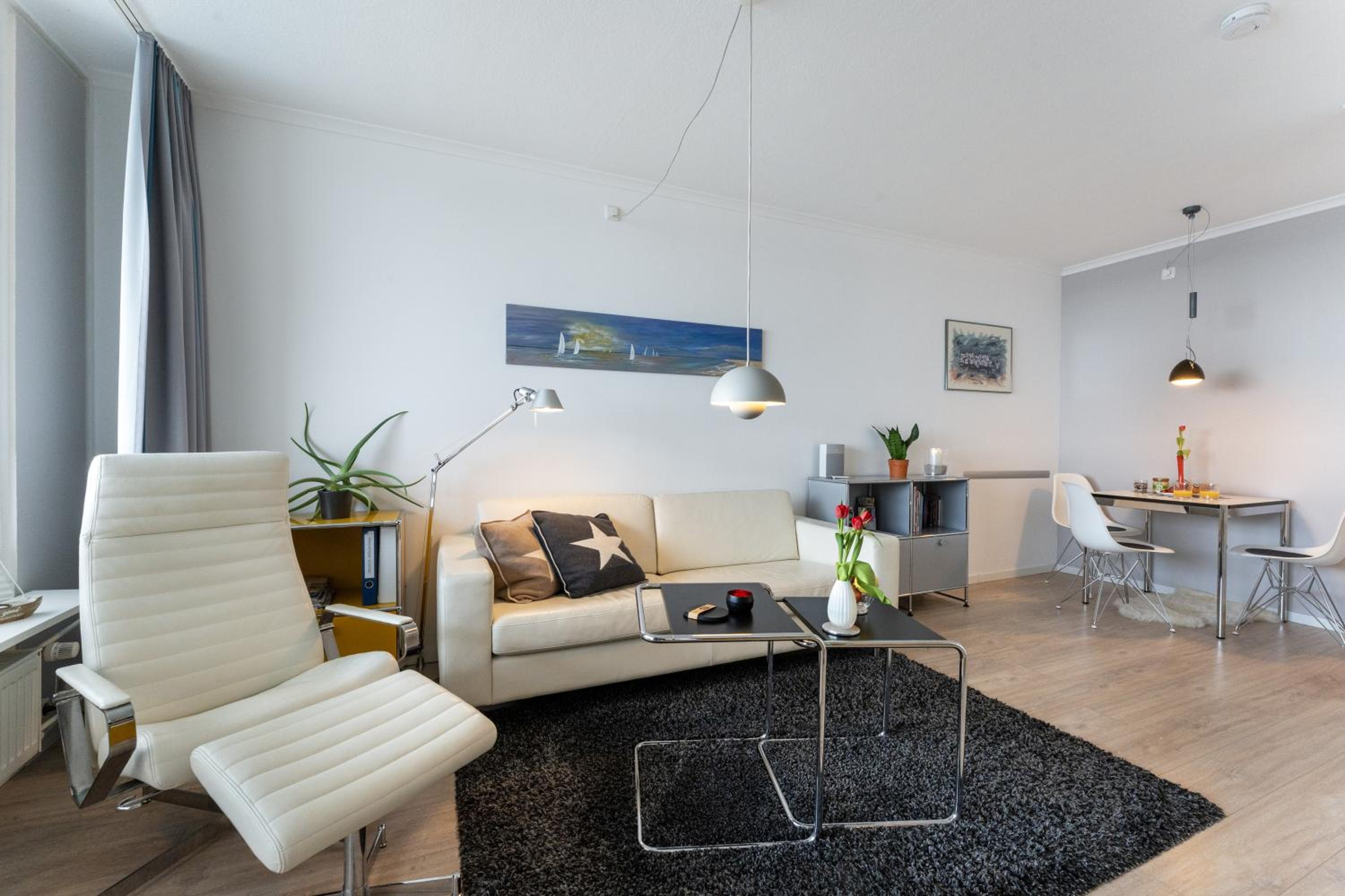 Superior One-Bedroom Apartment With Balcony photo 2